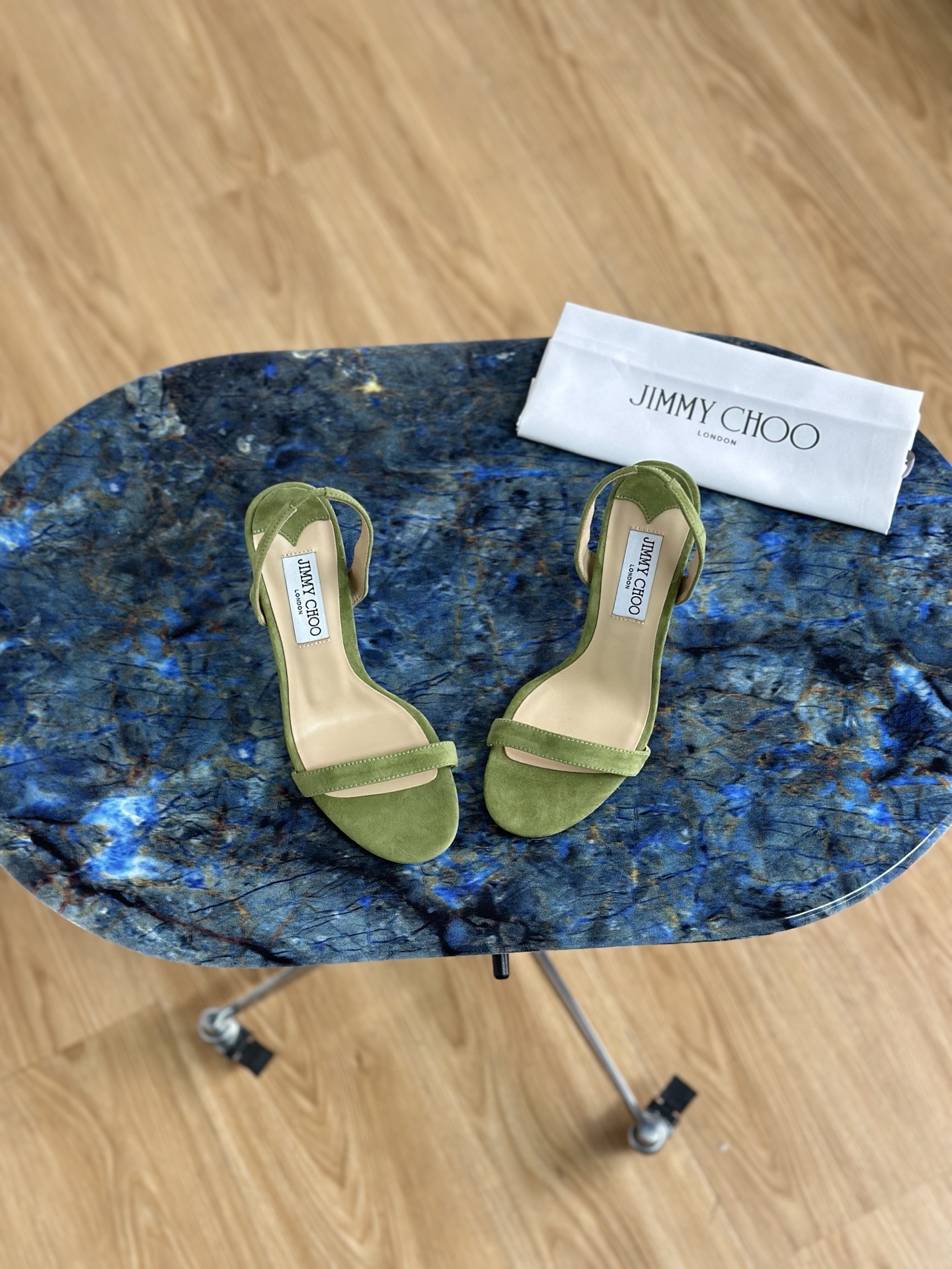 JIMMY CHOO Escarpins Sandales à talons Sandales à brides ouvertes à l'arrière Chaussures à bout pointu et décolleté Brides en cristal + cuir de mouton importé Cuir de mouton grainé et cristal
