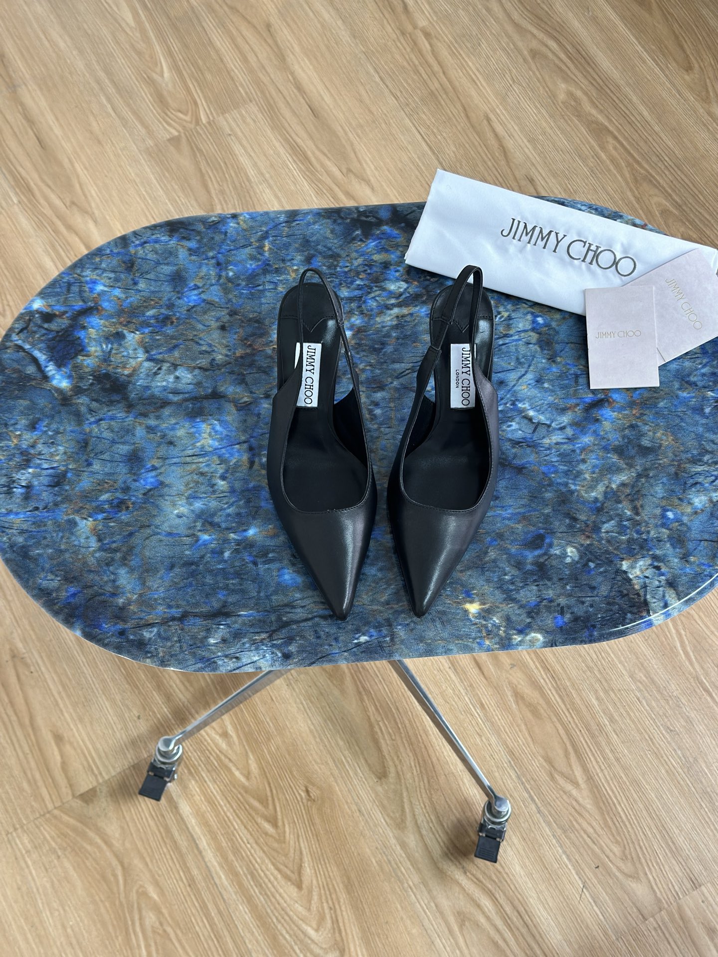 JIMMY CHOO Escarpins Sandales à talons Sandales ouvertes à l'arrière Escarpins à bout pointu et découpe décolletée Sangles en cristal + cuir de mouton importé Cuir de mouton pleine fleur à cristaux