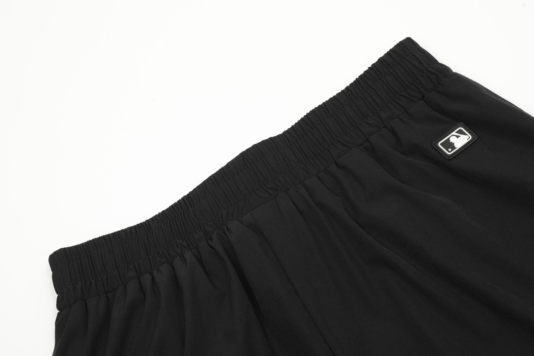 MLB Yankees Summer Shorts: Durable, Stylish, and UV-Protective - 图片 9