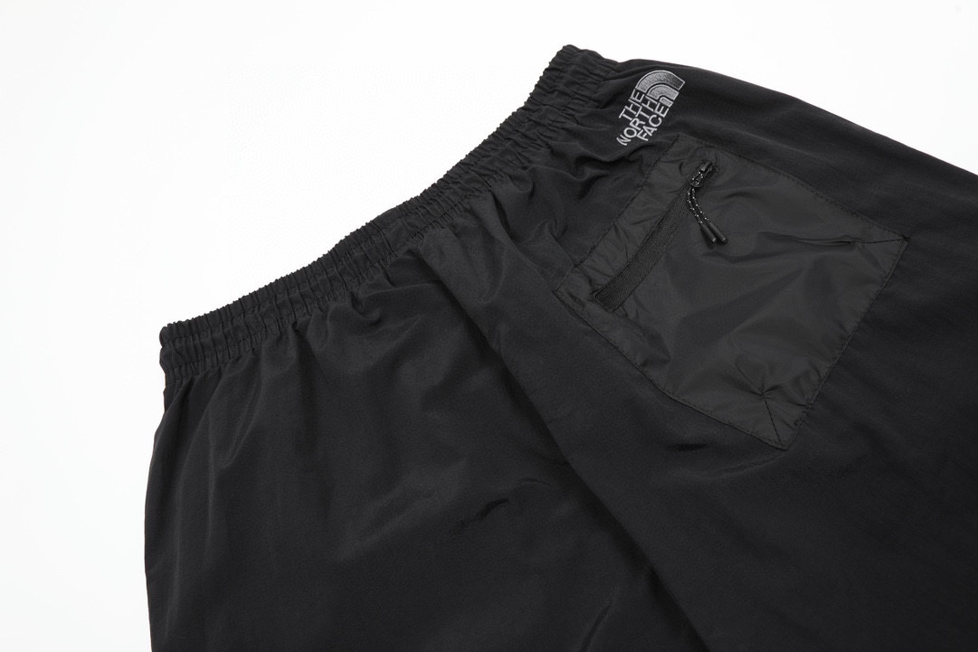 GTR#601: TNF Black City Shorts with Dry-Drive Nylon Fabric, Classic Colors & Various Sizes - 图片 7
