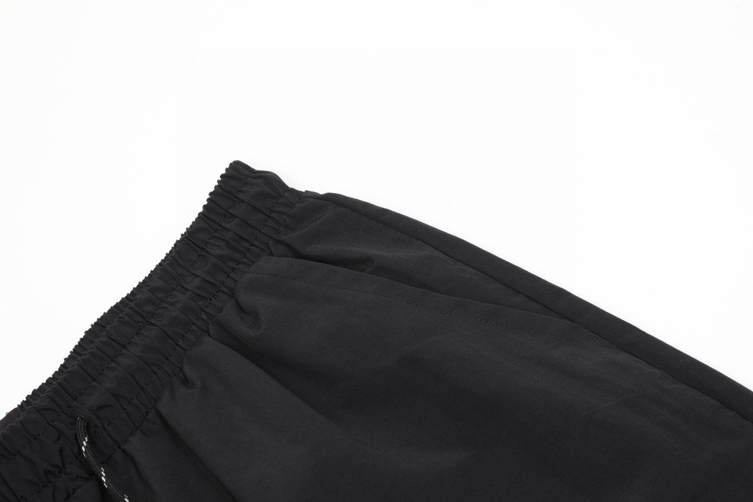 GTR#601: TNF Black City Shorts with Dry-Drive Nylon Fabric, Classic Colors & Various Sizes - 图片 9