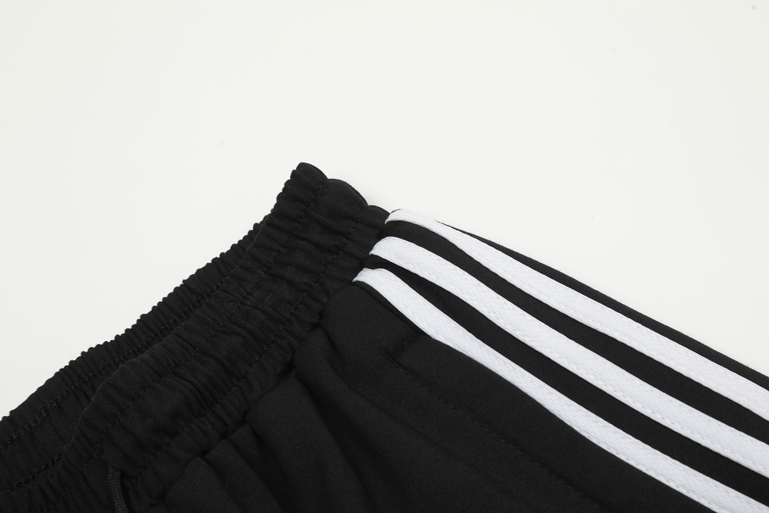 GTR#605 Adidas Striped Shorts: Functional, Stylish, Comfortable in Various Sizes - 图片 8