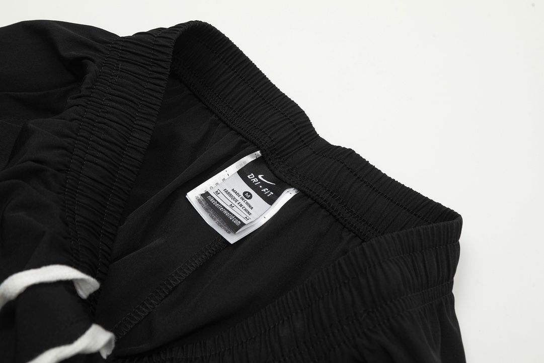Nike Men’s Summer Running Shorts: High-End Custom Design, Loose Fit Waist, Classic Logo. - 图片 4