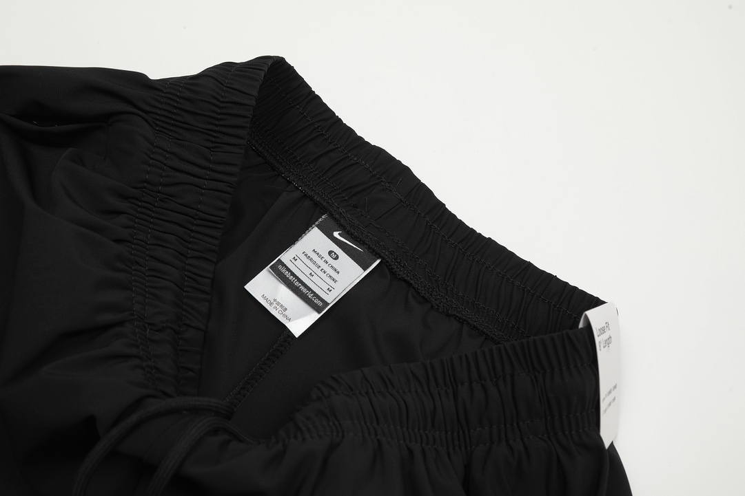 Nike Men’s Summer Running Shorts: High-End Custom Design with Classic Logo. - 图片 4