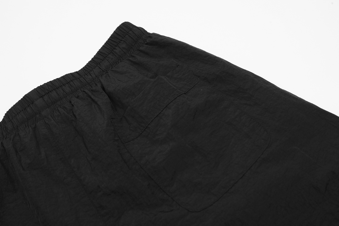 Nike Double-Layered Couple-Weave Shorts: Stylish and Functional Outdoor Fashion Choice - 图片 9