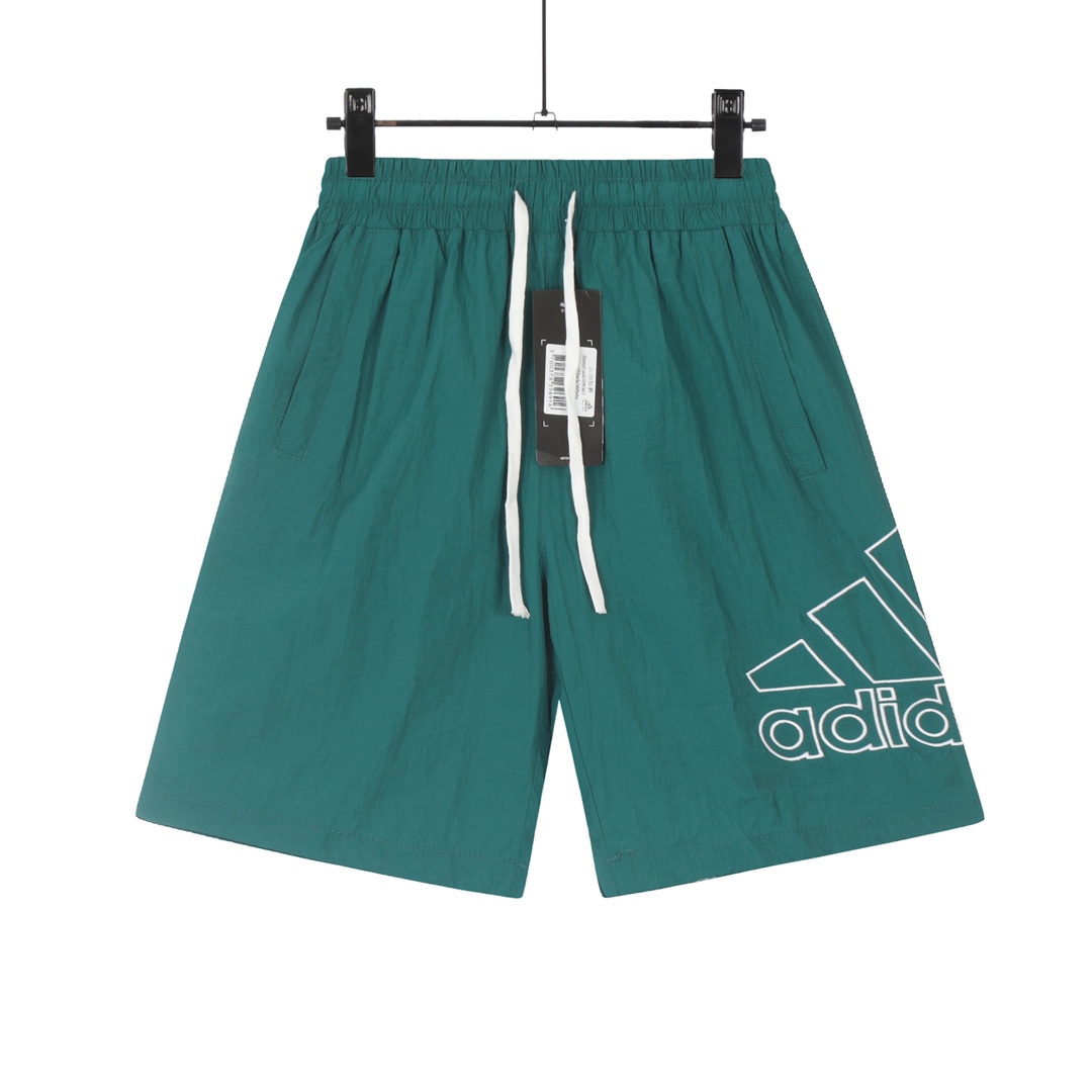 Adidas Summer 2022 Collection: Comfortable, Stylish Knitted Shorts with Embroidered Logo - 图片 4