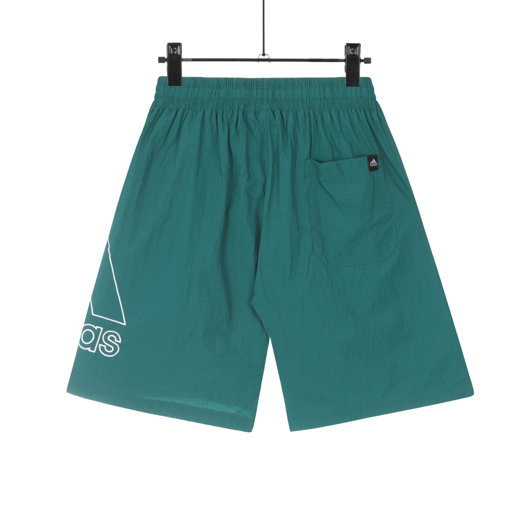 Adidas Summer 2022 Collection: Comfortable, Stylish Knitted Shorts with Embroidered Logo - 图片 5