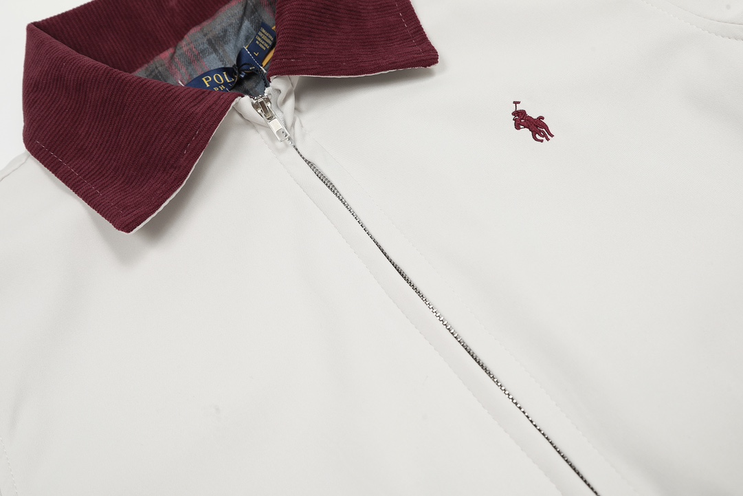 #2227  188💰
-Ralph Lauren 拉夫劳伦24ssRL胸前经典战马logo刺绣夹克拉链外套

-单品采用定制面料、购入原版打造 全套定制辅料 细节决定成败 重磅秋冬新款 
上身效果非常nice  宽松版型 

颜色：图片色
尺码：M-XXL

尺码	衣长	胸围	袖长	肩宽	
M	64	108	59	-	
L	66	112	60	-	
XL	68	116	61	-	
2XL	70	120	62	-