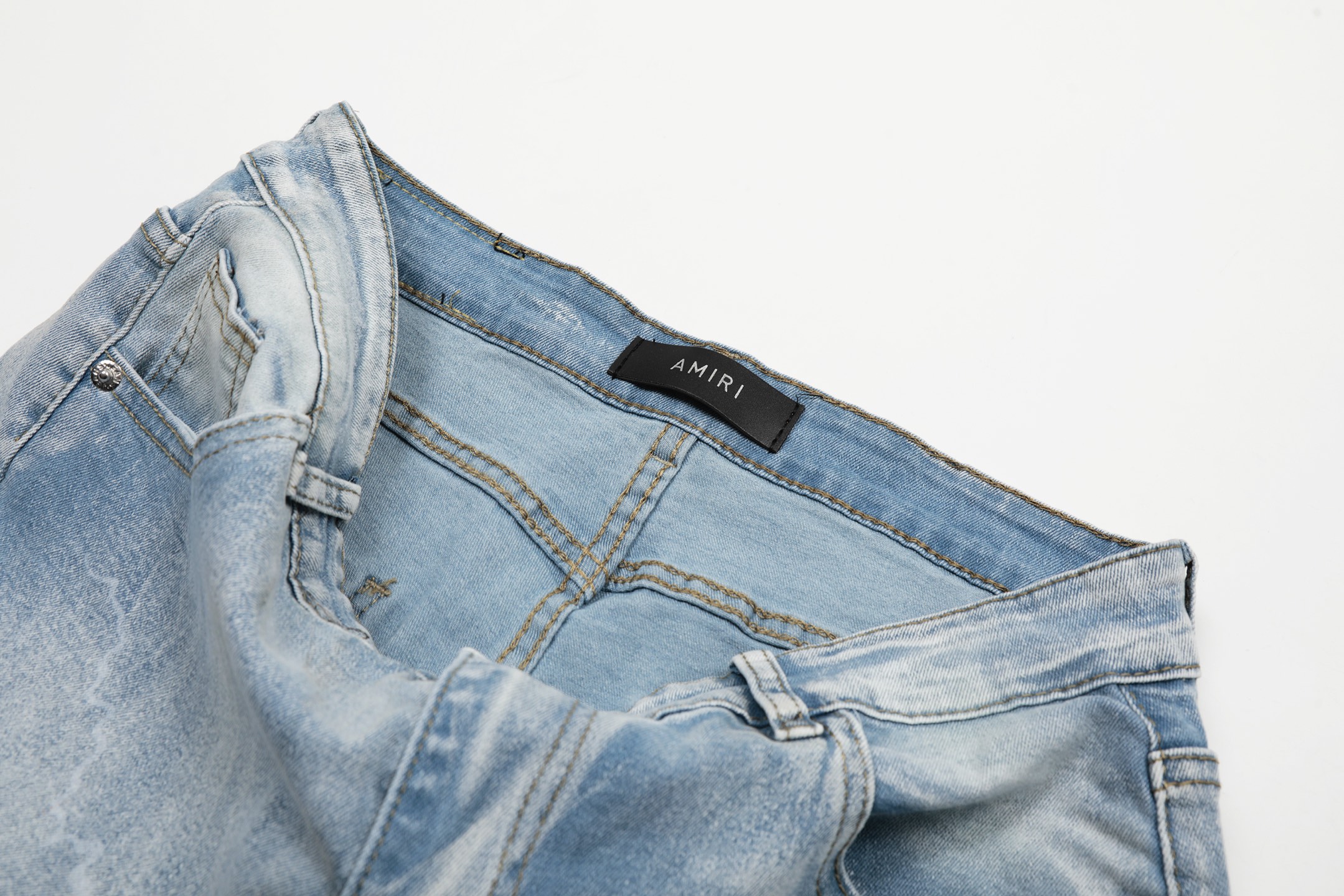 AMIRI Embroidered Jeans and Pants: Soft, Comfortable, Hand-Coded Custom Logo Buttons - 图片 5