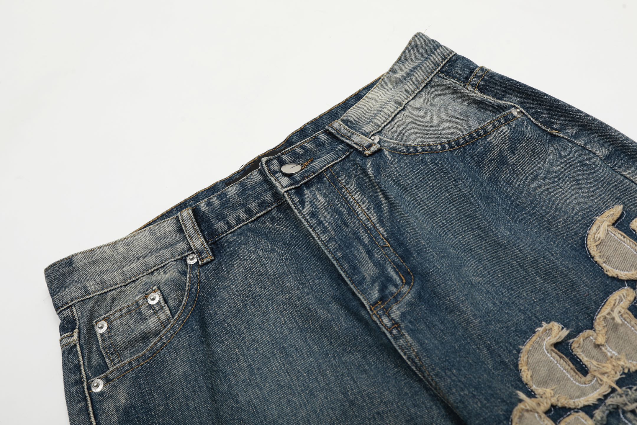 Amiri MX1 Jeans: Street Style Icon with Quality and Variety - 图片 4