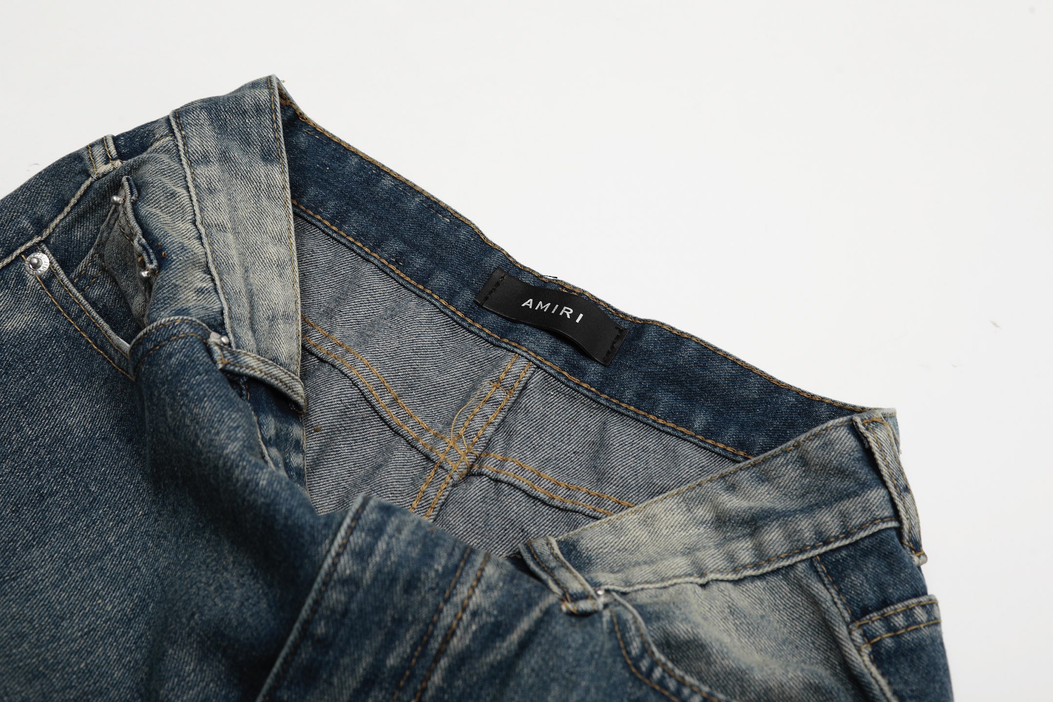Amiri MX1 Jeans: Street Style Icon with Quality and Variety - 图片 6