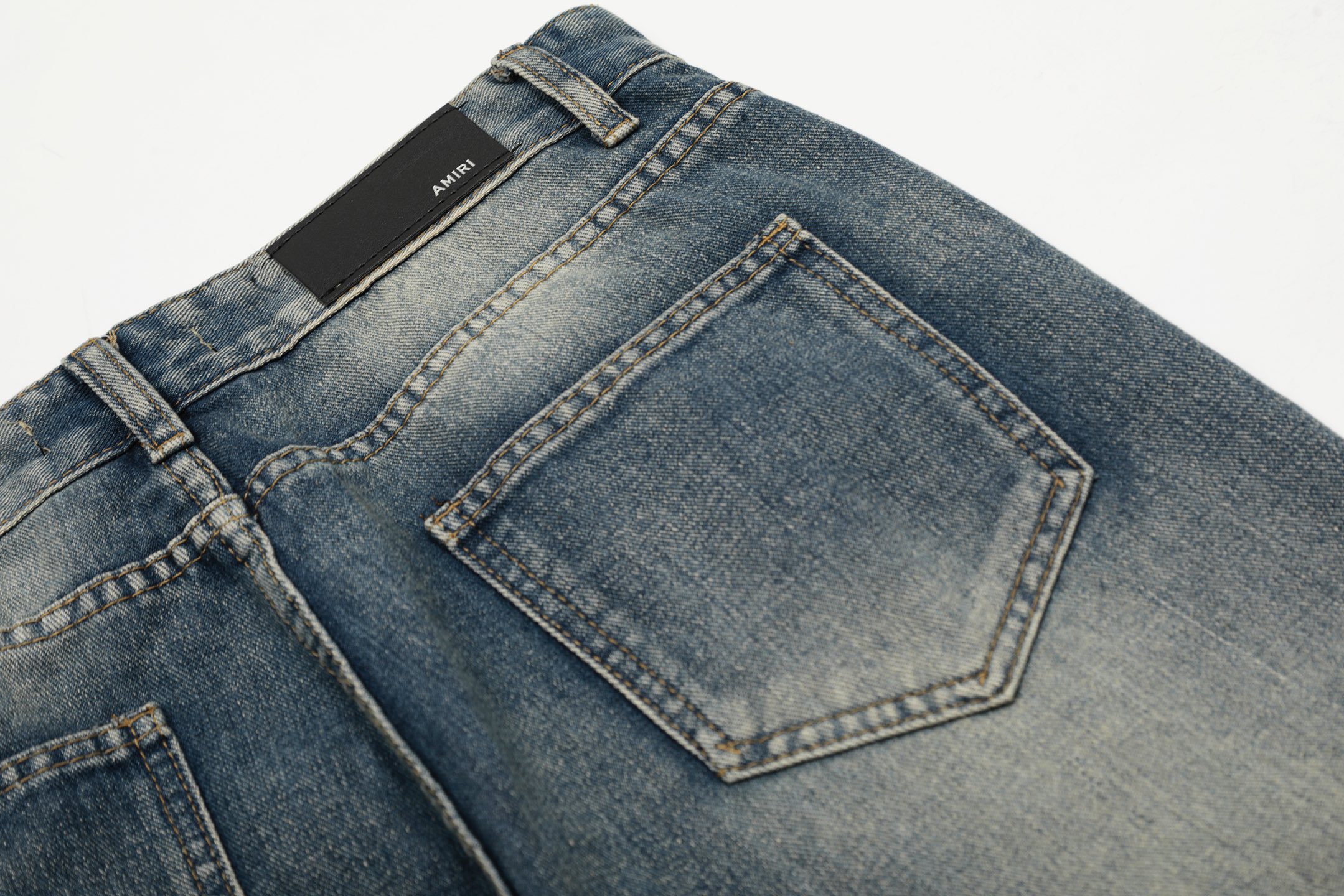 Amiri MX1 Jeans: Street Style Icon with Quality and Variety - 图片 8