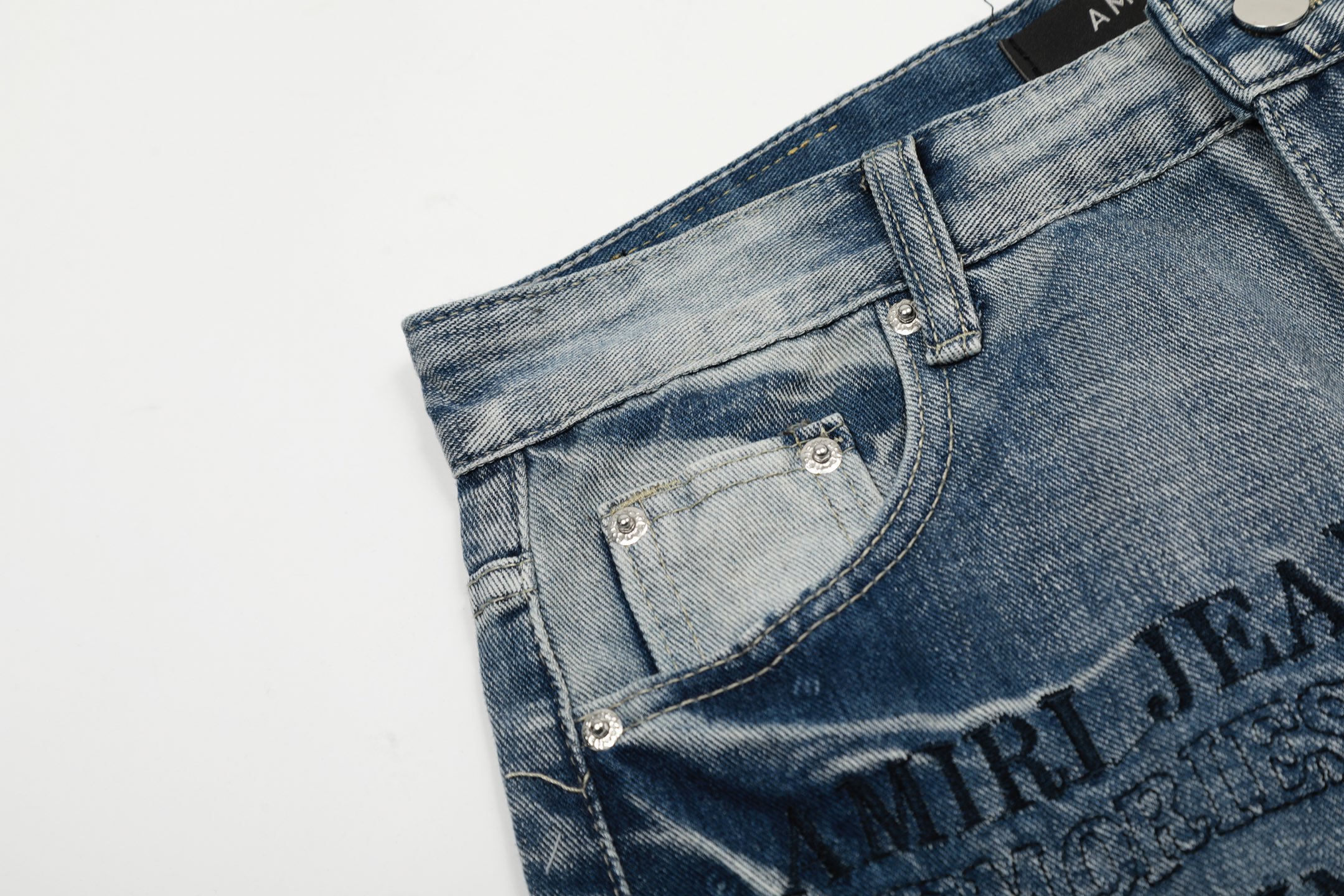 Amiri Brand: Unique Street Fashion with Quality Jeans and Variety of Styles - 图片 5