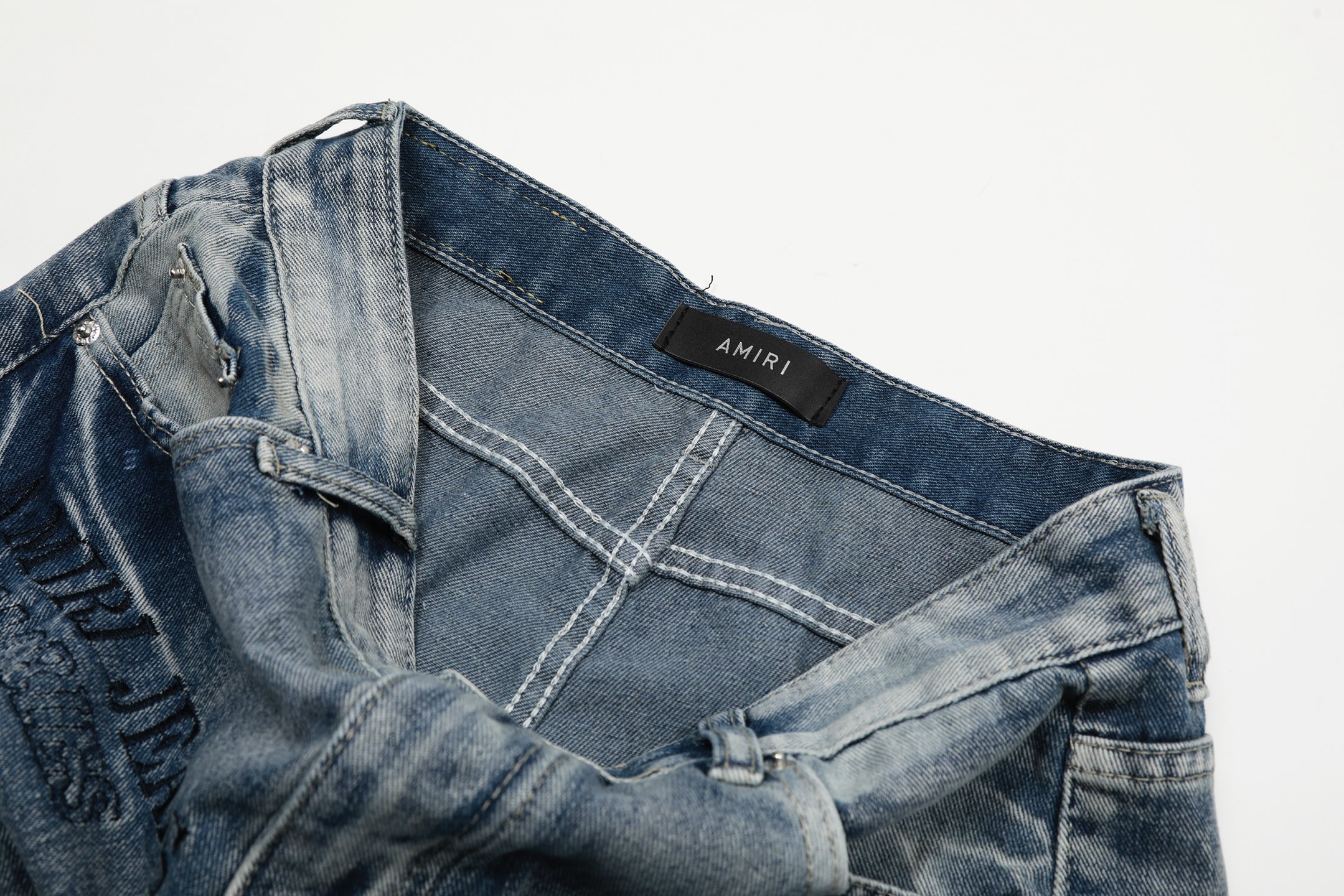 Amiri Brand: Unique Street Fashion with Quality Jeans and Variety of Styles - 图片 6