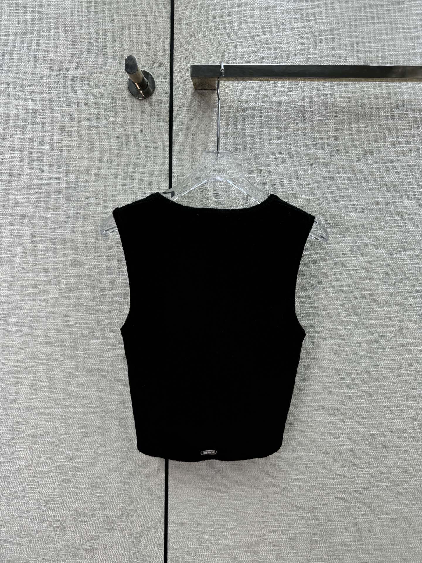 New 2024 Spring & Summer Women’s Clothes: High Quality Prototype Series with U-collar & Cube Bears - 图片 7