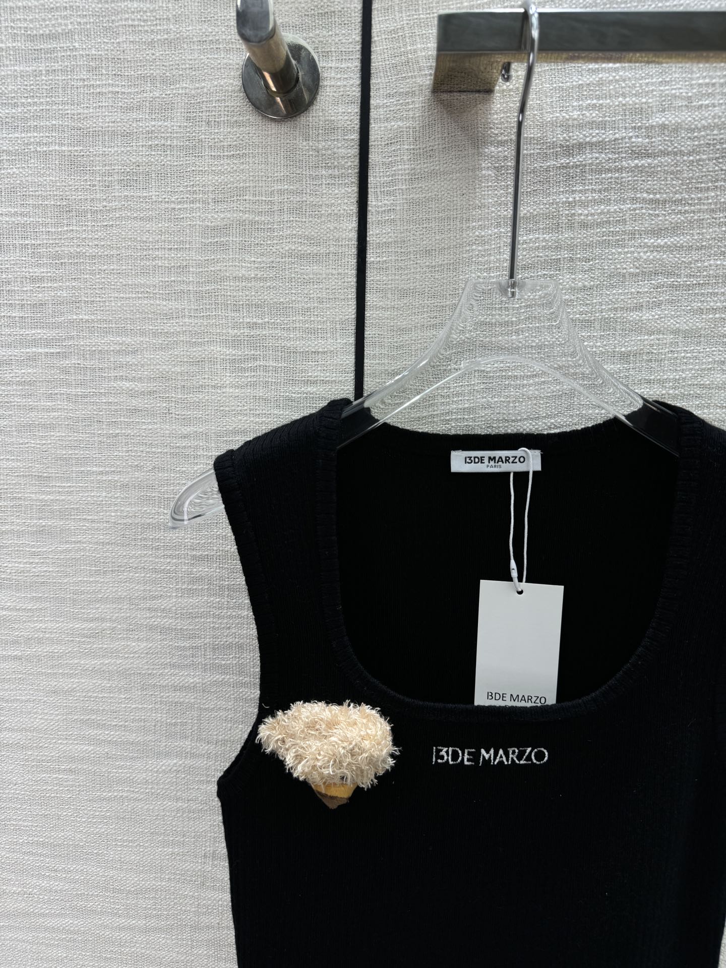New 2024 Spring & Summer Women’s Clothes: High Quality Prototype Series with U-collar & Cube Bears - 图片 3