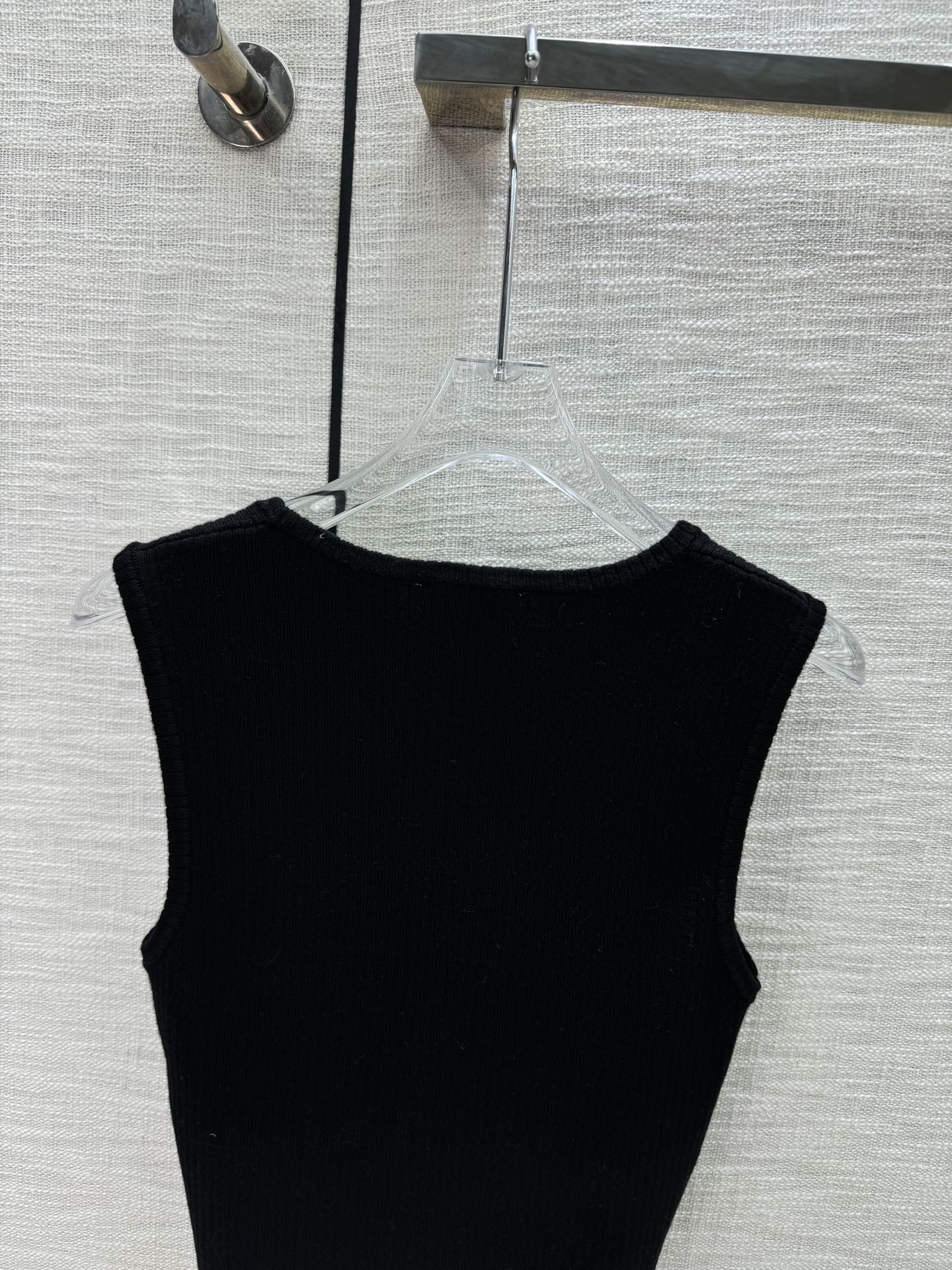 New 2024 Spring & Summer Women’s Clothes: High Quality Prototype Series with U-collar & Cube Bears - 图片 6