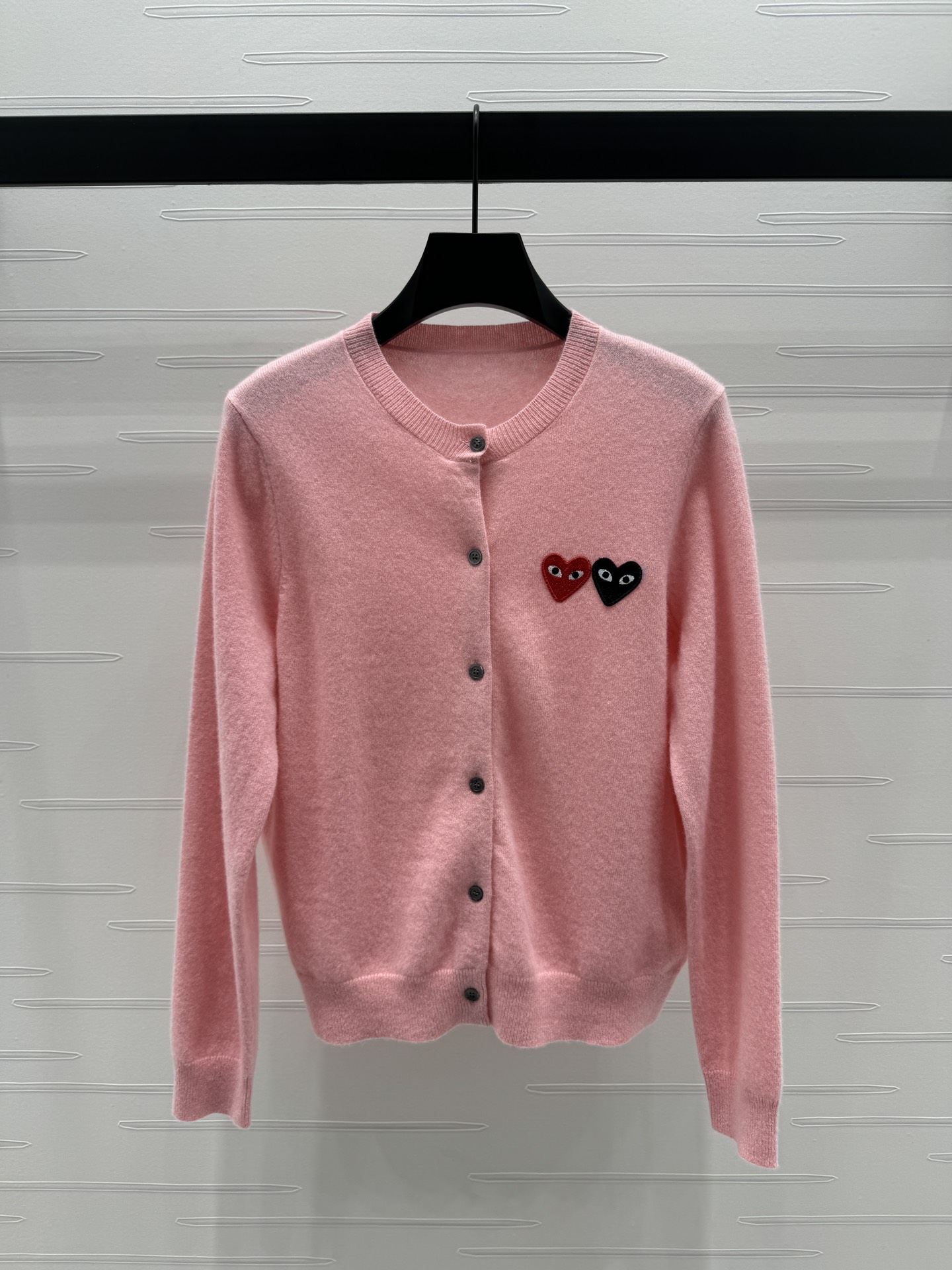 “2024 New Series: High-Quality Women’s Suit with Monolithic Pla Fabric and Badge Logo Embroidery”