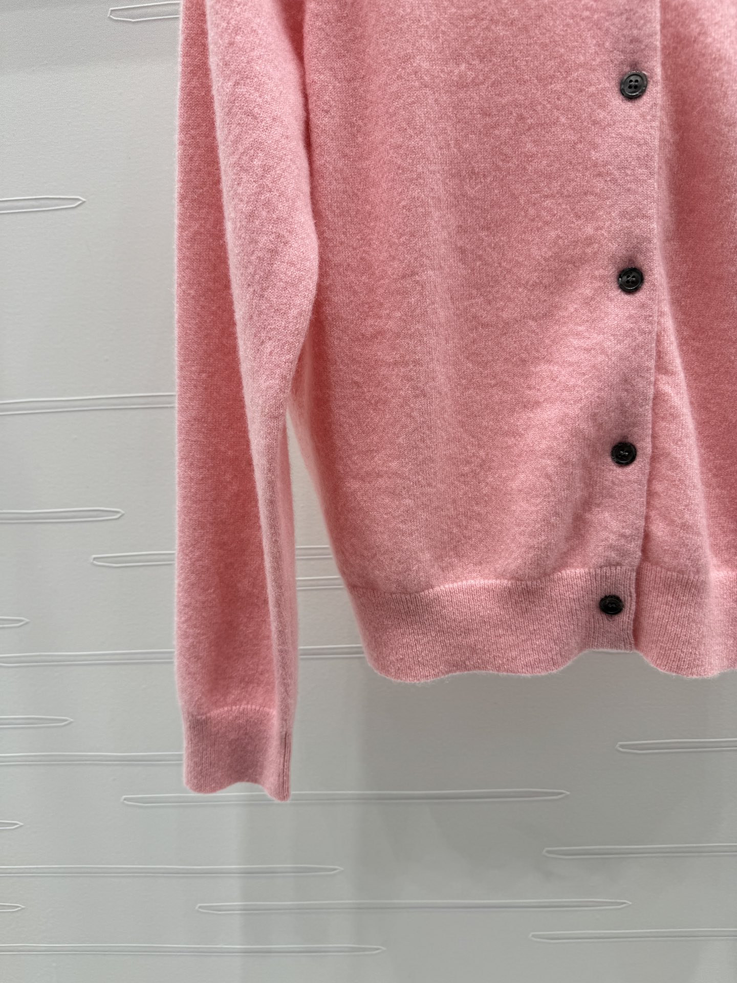 “2024 New Series: High-Quality Women’s Suit with Monolithic Pla Fabric and Badge Logo Embroidery” - 图片 5