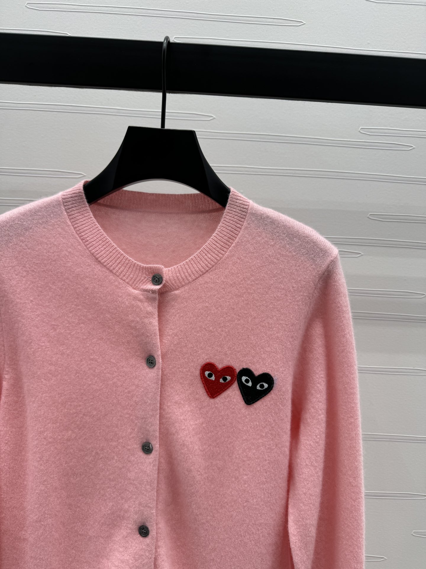 “2024 New Series: High-Quality Women’s Suit with Monolithic Pla Fabric and Badge Logo Embroidery” - 图片 2