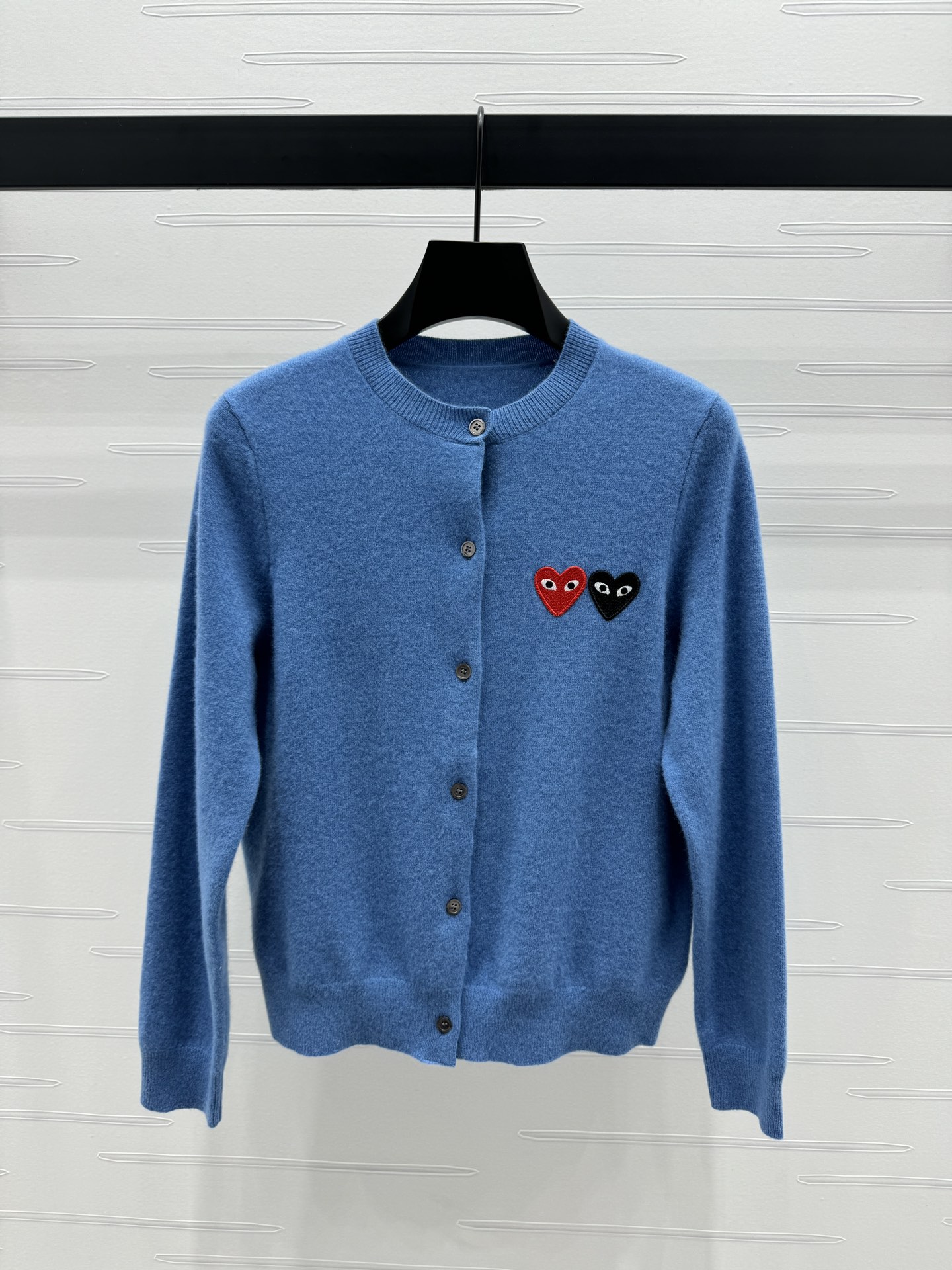 “2024 New Series: High-Quality Women’s Suit with Monolithic Design and Badge Logo Embroidery”