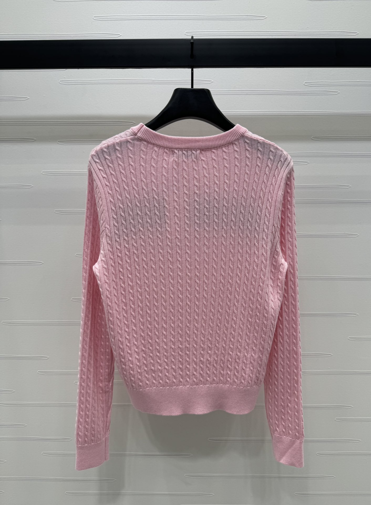 High-Quality Women’s Clothes Featuring Letter Logo Sweater for Fall/Winter 2024 - 图片 7