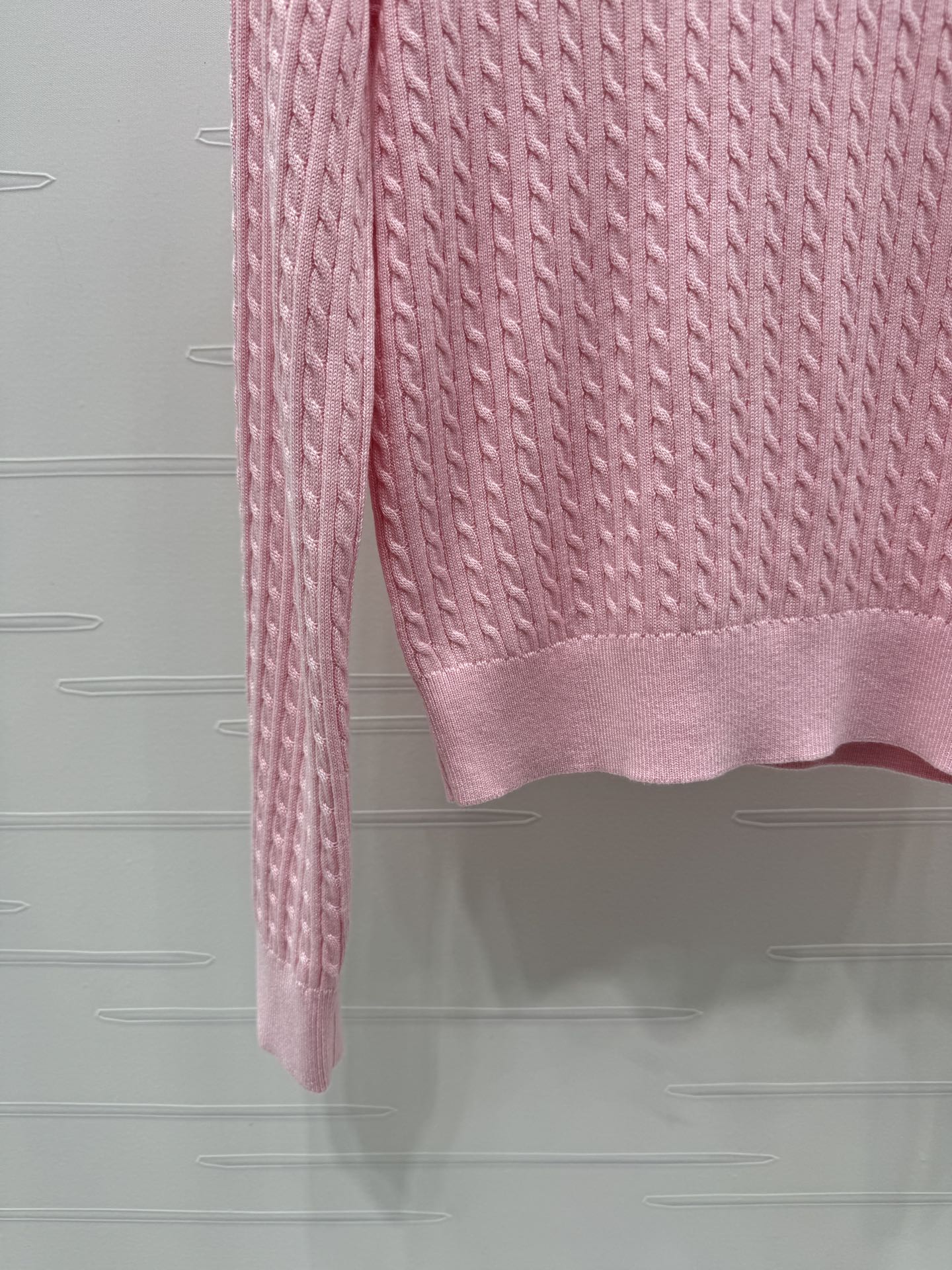 High-Quality Women’s Clothes Featuring Letter Logo Sweater for Fall/Winter 2024 - 图片 5