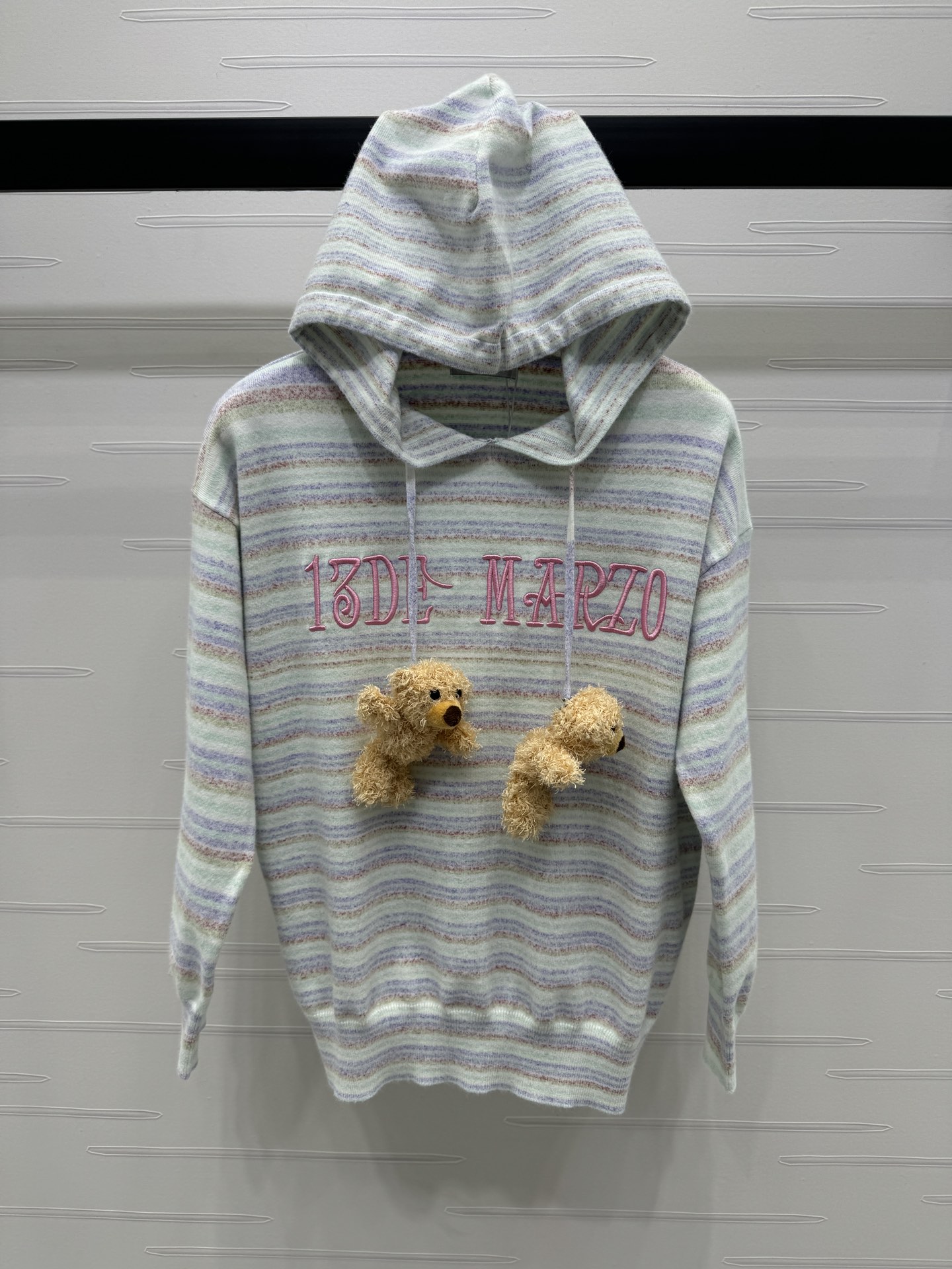 “New Prototype Women’s Clothes: High Quality Stripes and Crochet Sweaters for Autumn 2024”