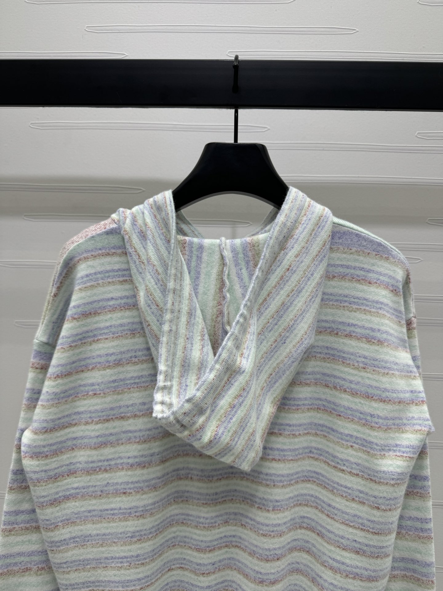 “New Prototype Women’s Clothes: High Quality Stripes and Crochet Sweaters for Autumn 2024” - 图片 6