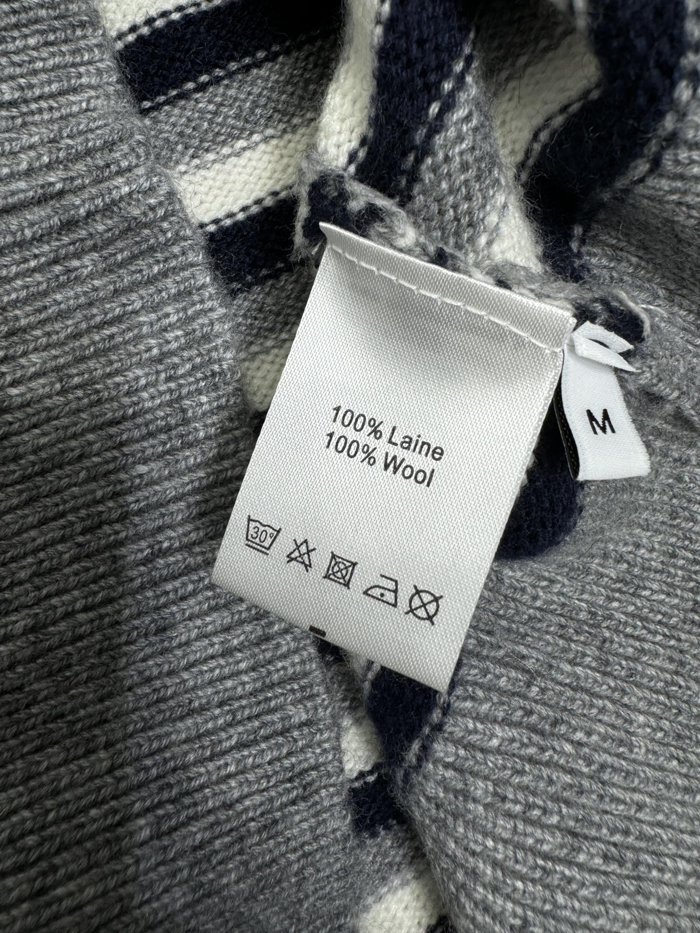 High-Quality Women’s Clothes: KENZO’s Striped Wool Knit Sweater, Stylish and Handsome Classic - 图片 8