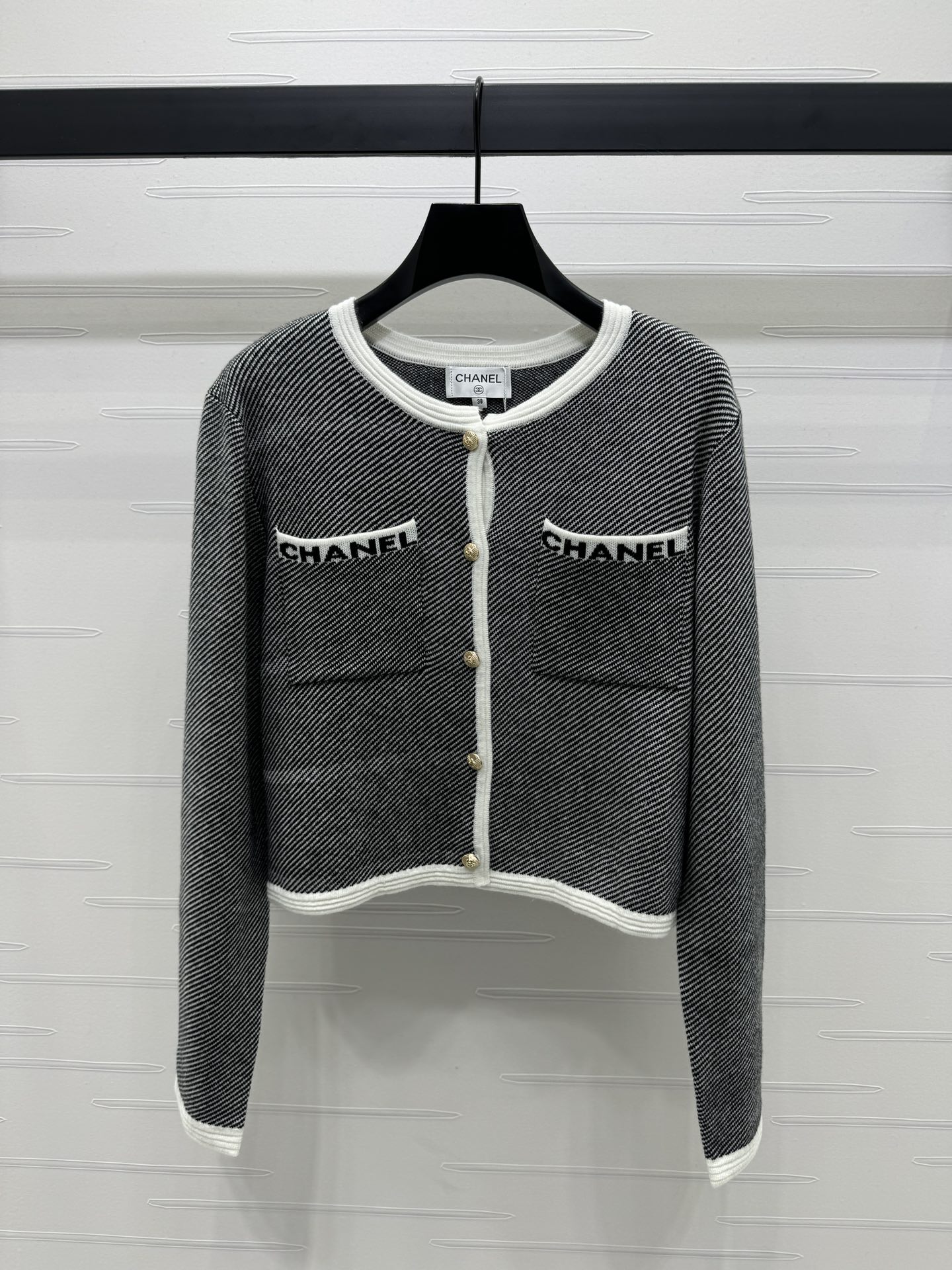 Chanel Kleding Cardigans Herfst/winter collectie Vintage Lange mouw