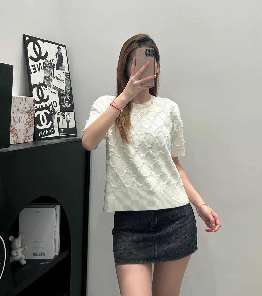 [Chanel Women