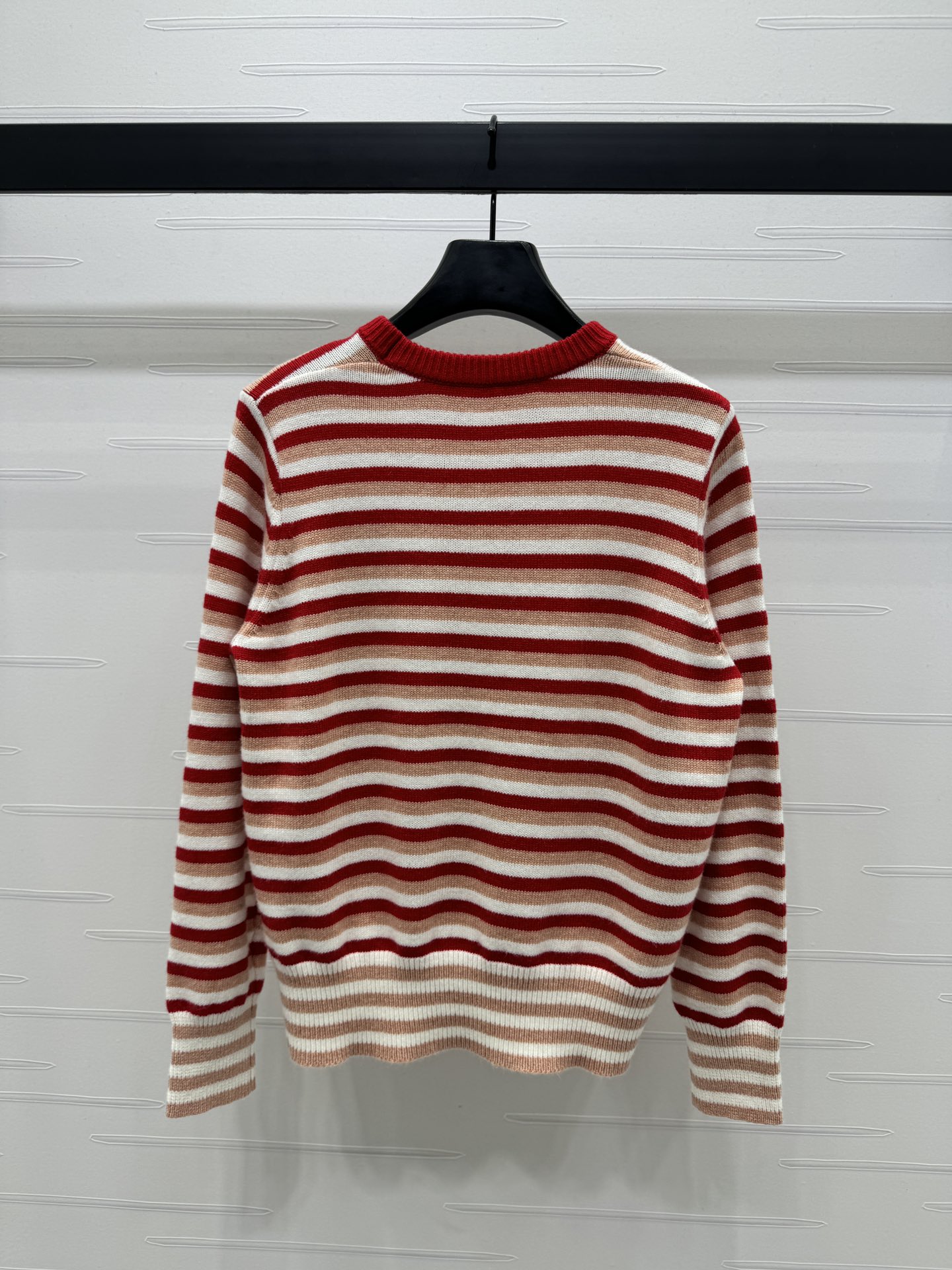 “High-Quality Kenzo Women’s Sweater: Imported Wool, Stylish and Classic Design” - 图片 8