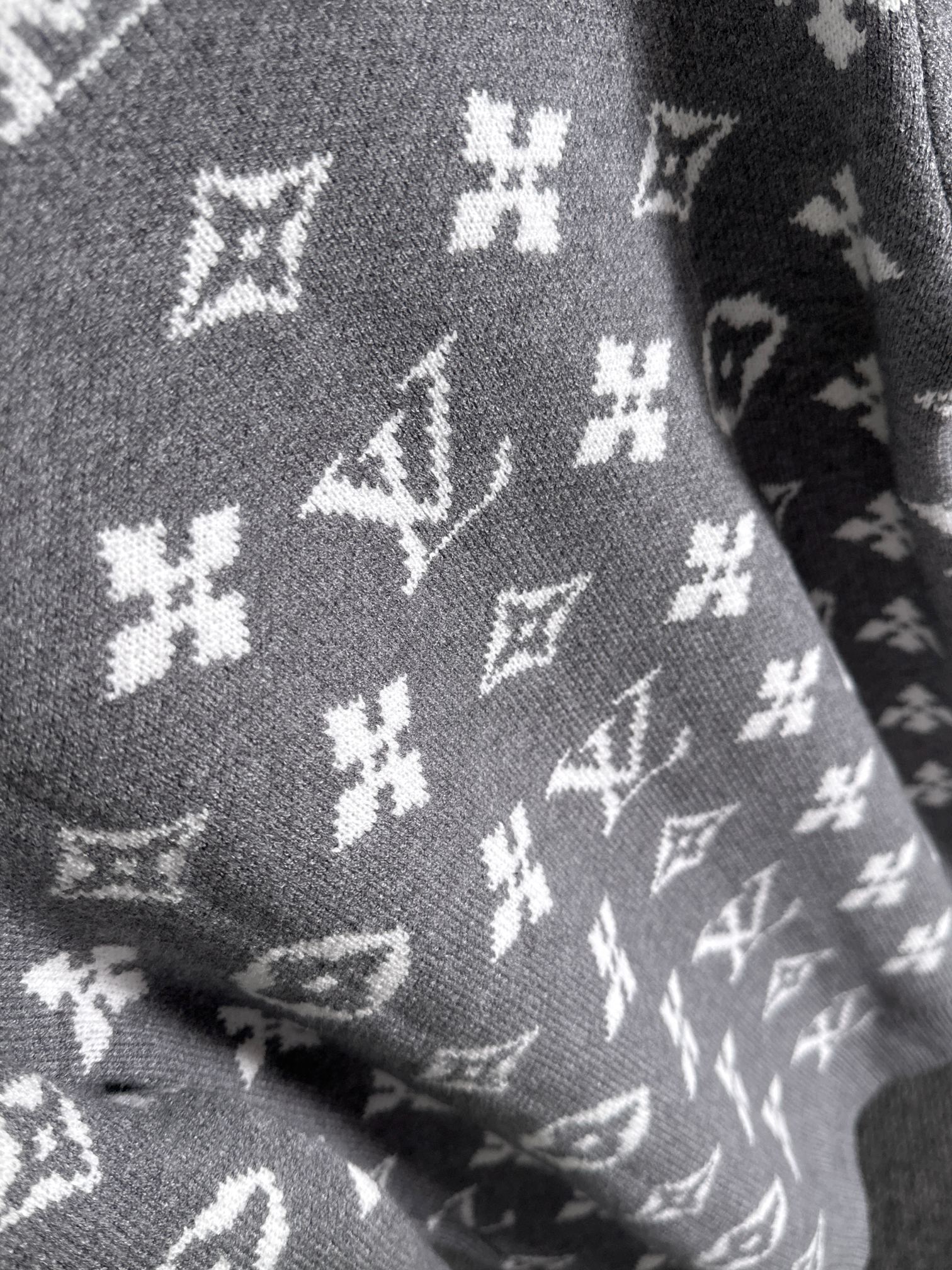 gucci 2025秋冬新款拉链开衫羊毛毛衣 高品质意大利进口羊毛混纺面料，高密度针织，时尚百搭毛衣，帅