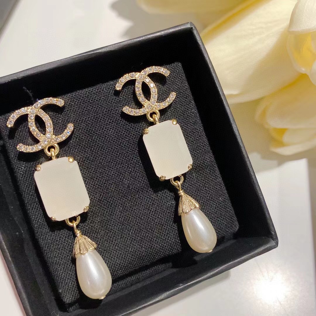 Chanel luxury designer product 5