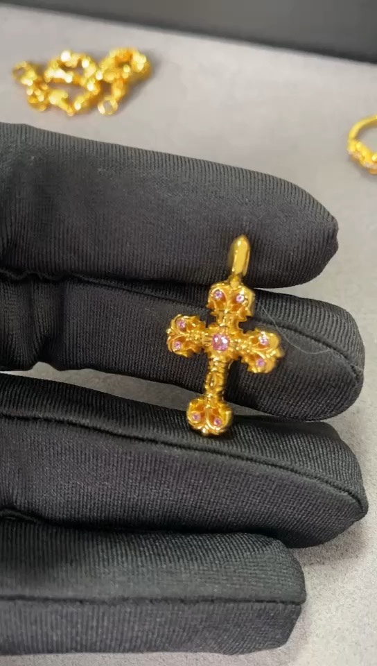 Gold-plated custom with diamond setting