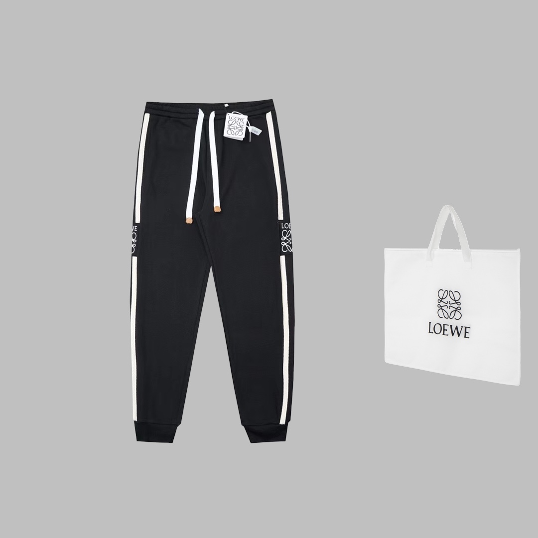 Luxurious Black Cotton Sweatpants with Embroidered Details and Golden Accents - 图片 1