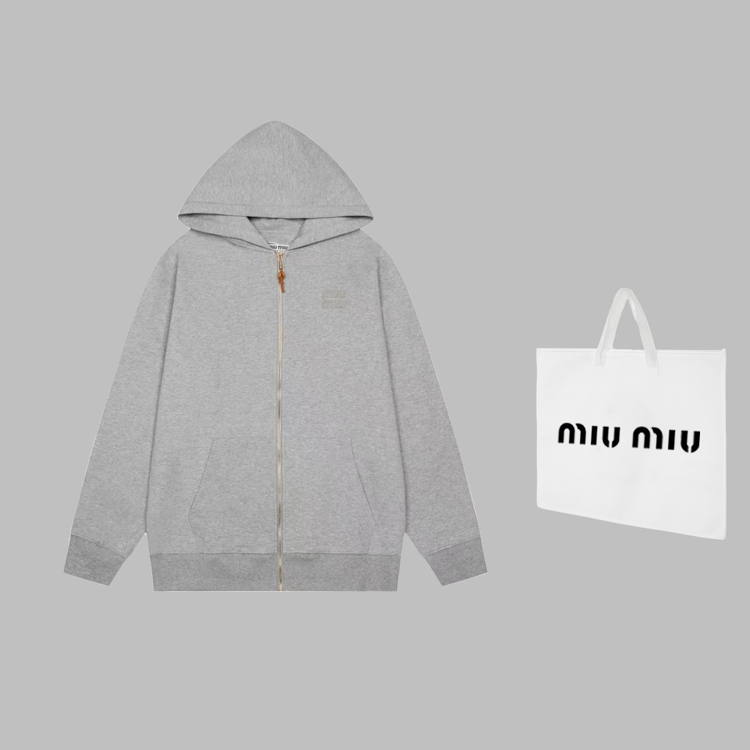 Miumiu Handbags: High-Quality Embroidered Clothing with Laser Detailing and Custom Logo Zipper - 图片 1