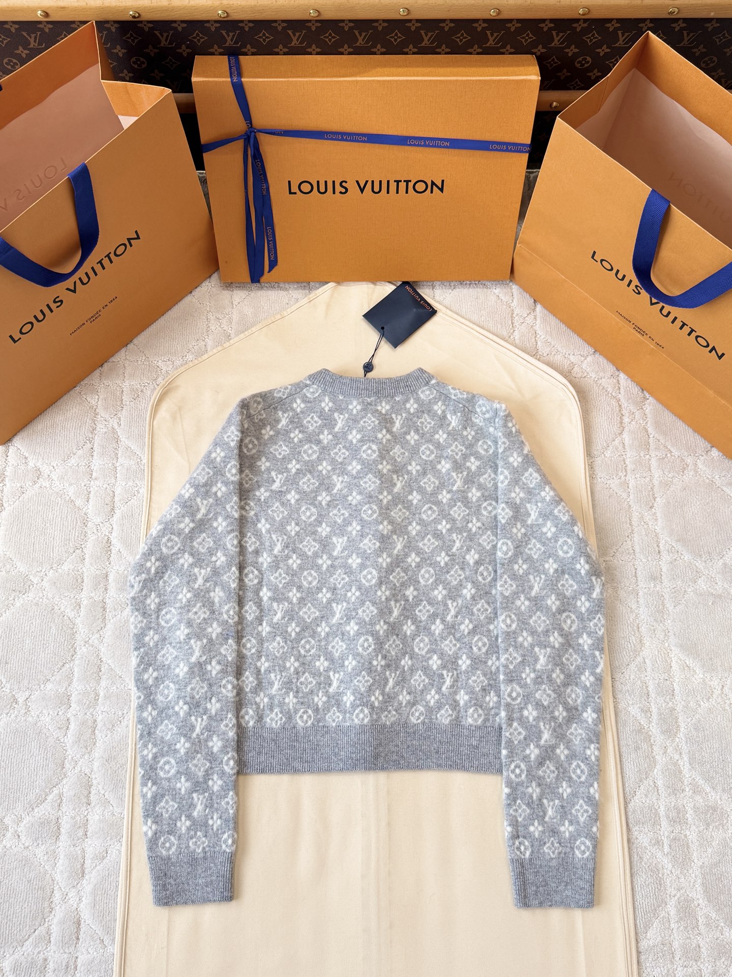 루이비통 25FW 여성 가디건 136551 Louis Vuitton Cardigan 썸네일 이미지
