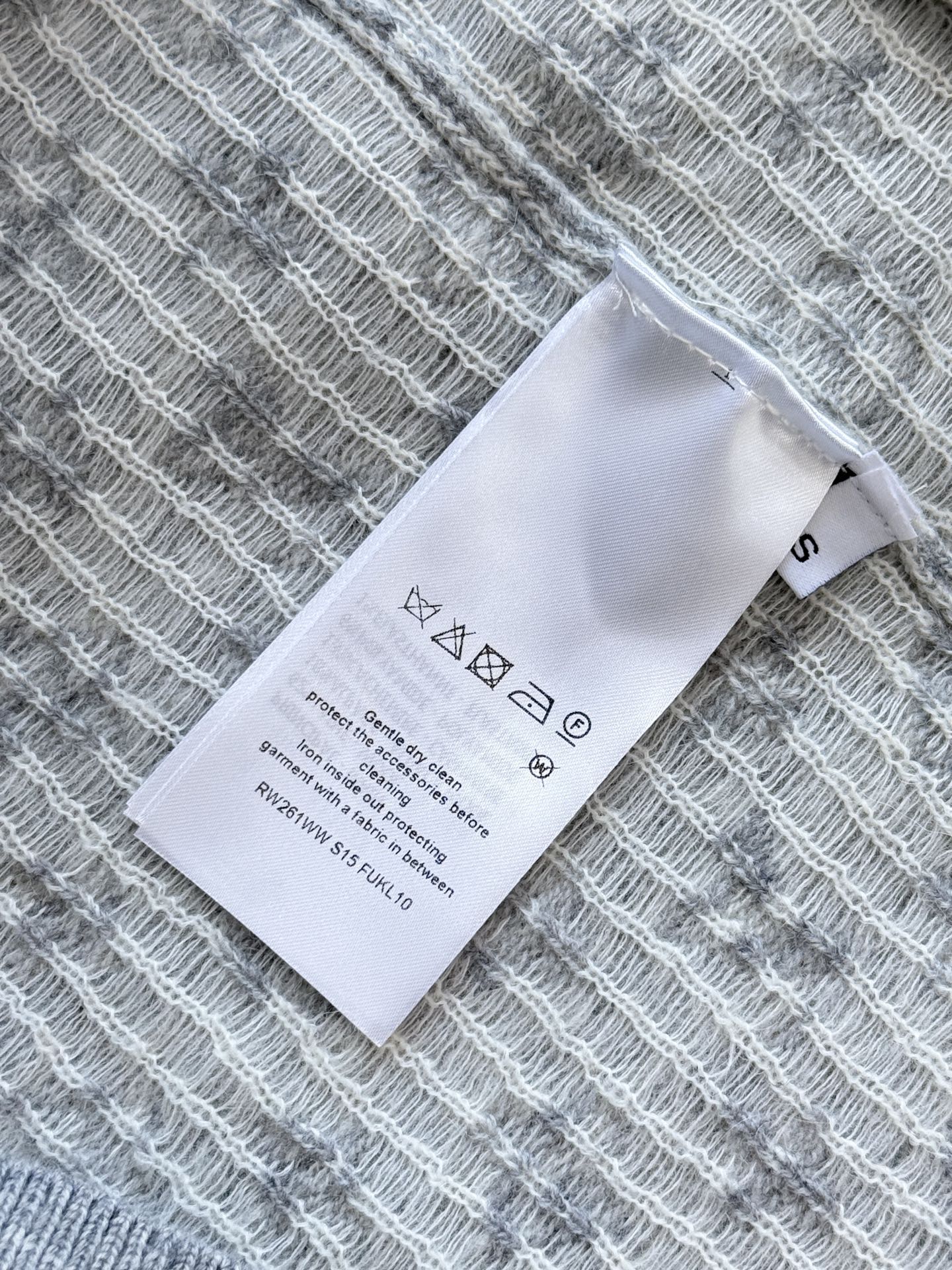 루이비통 25FW 여성 가디건 136551 Louis Vuitton Cardigan 썸네일 이미지