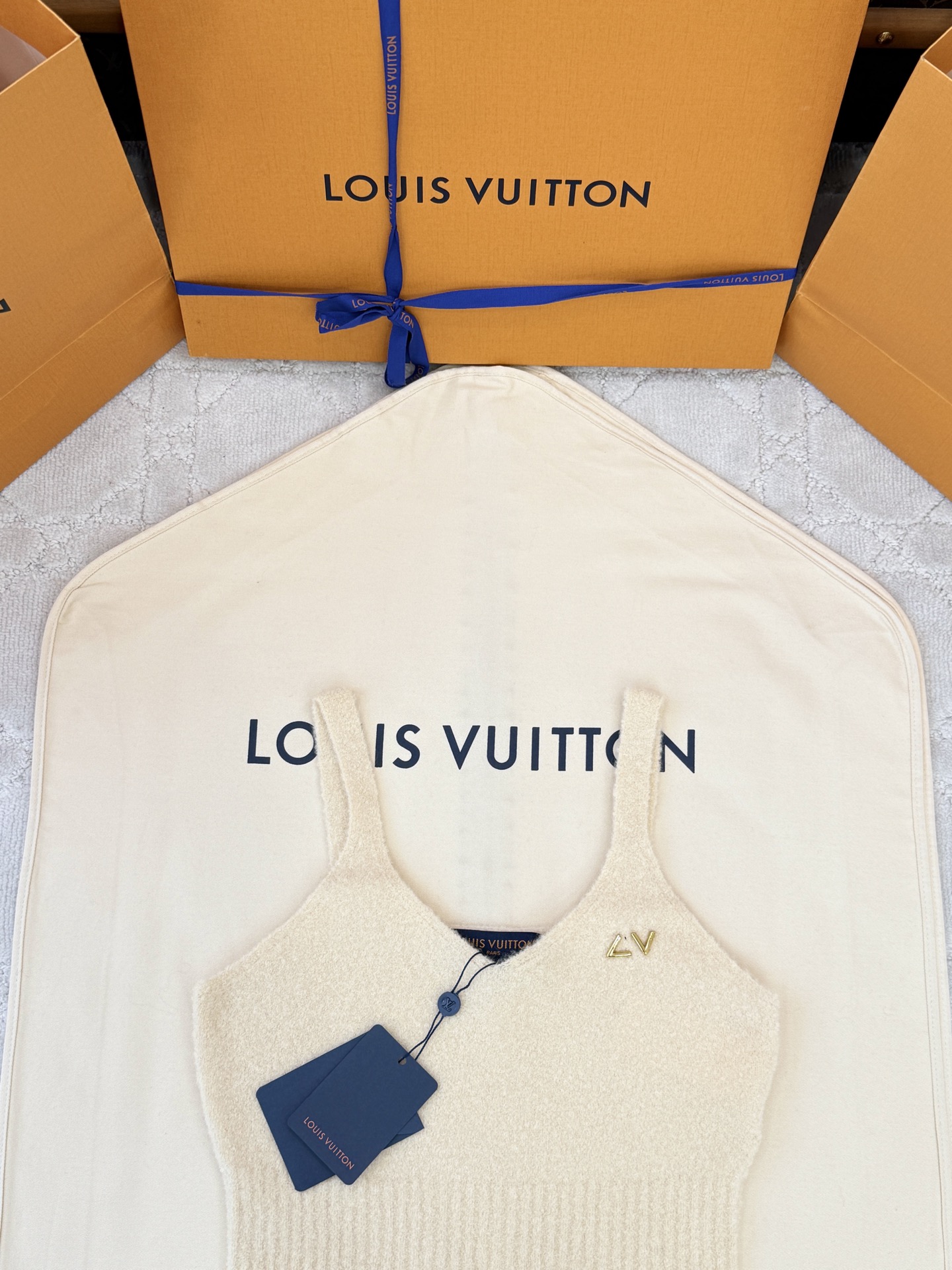 루이비통 여성 반팔 136550 Louis Vuitton T Shirt 썸네일 이미지