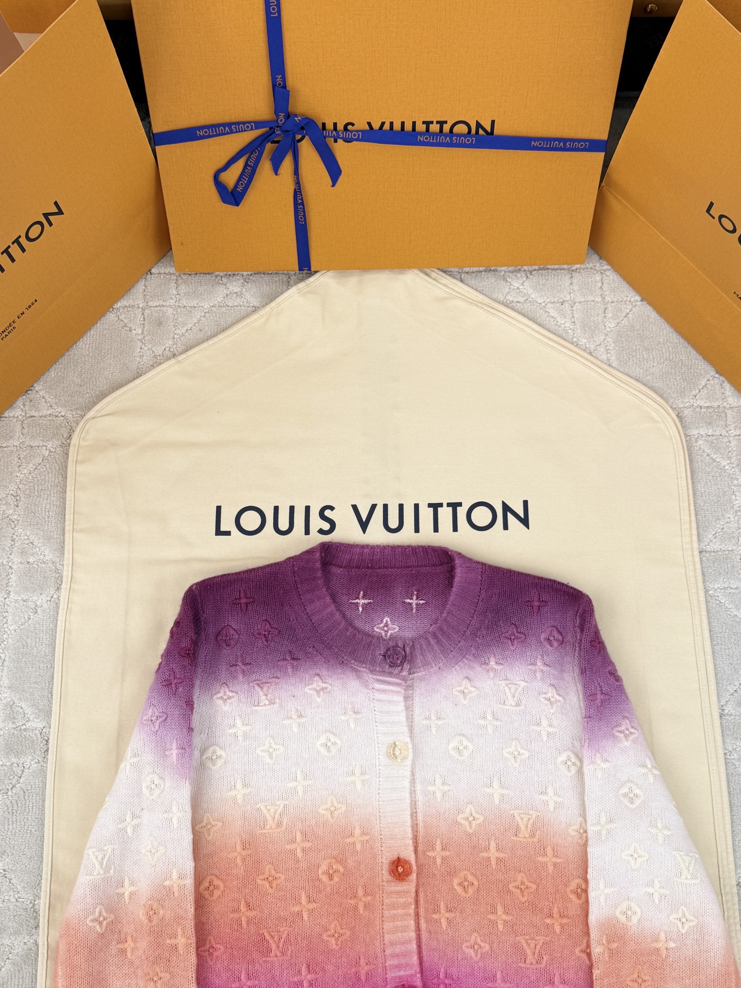 루이비통 여성 가디건 142690 Louis Vuitton Cardigan 상세 이미지 4
