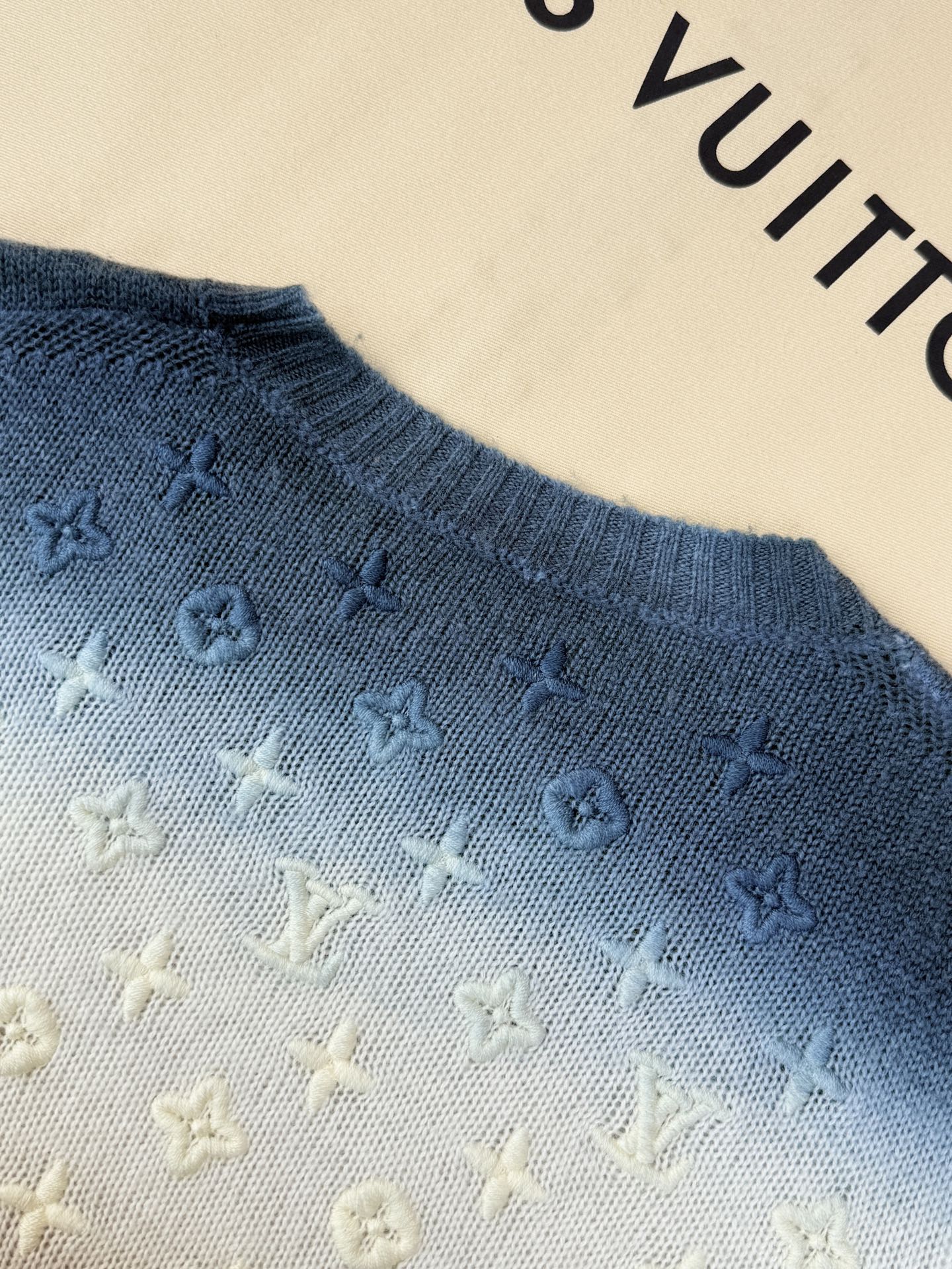 루이비통 여성 니트 142692 Louis Vuitton Knit 상세 이미지 8