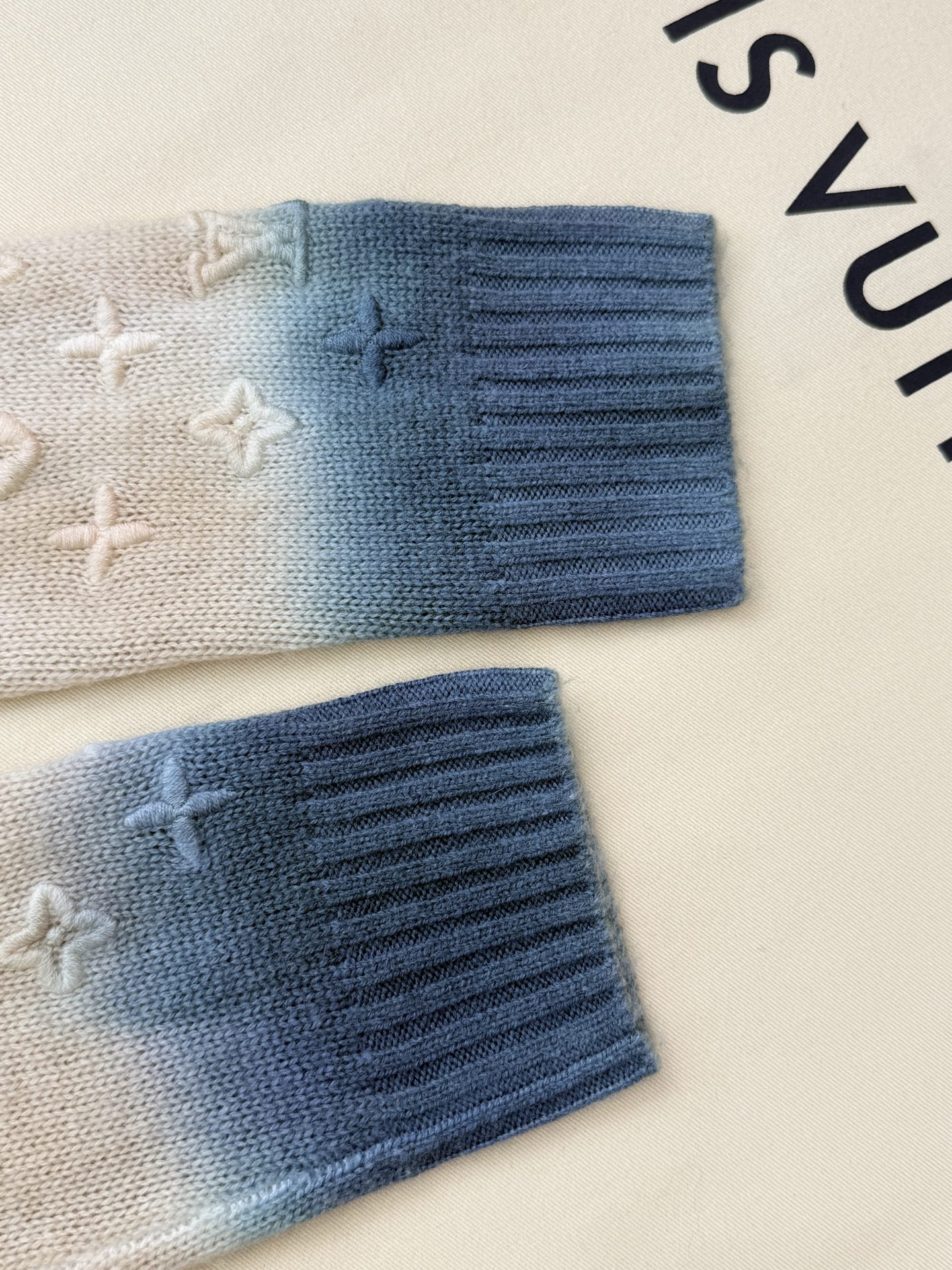 루이비통 여성 니트 142692 Louis Vuitton Knit 상세 이미지 7