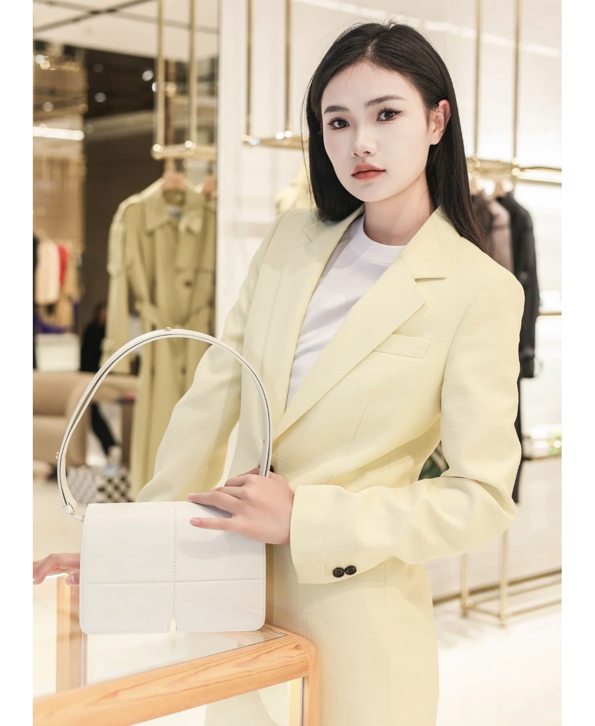 Burberry Jun Ji-hyun's same style high-end pictures