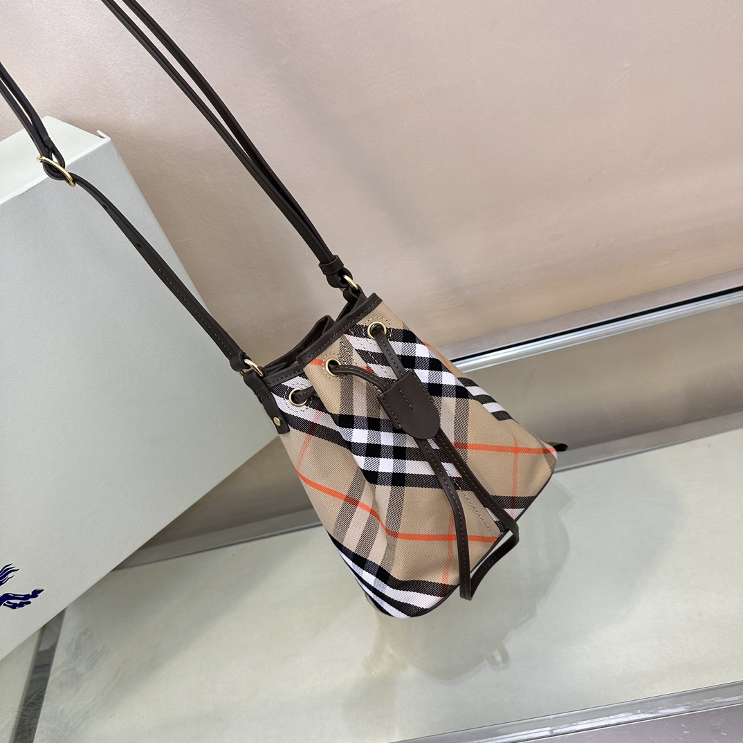 Burberry B’s latest bucket bag