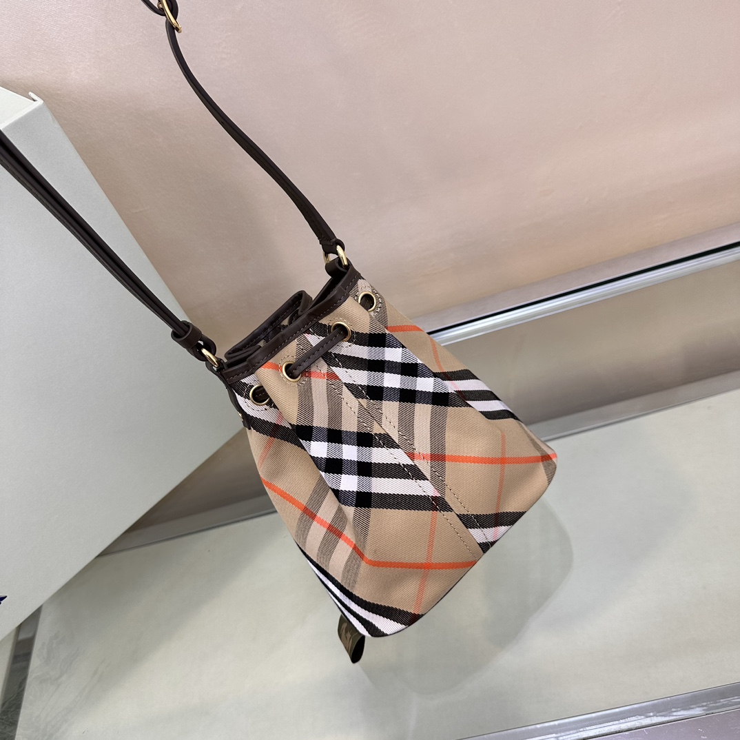 Burberry B’s latest bucket bag