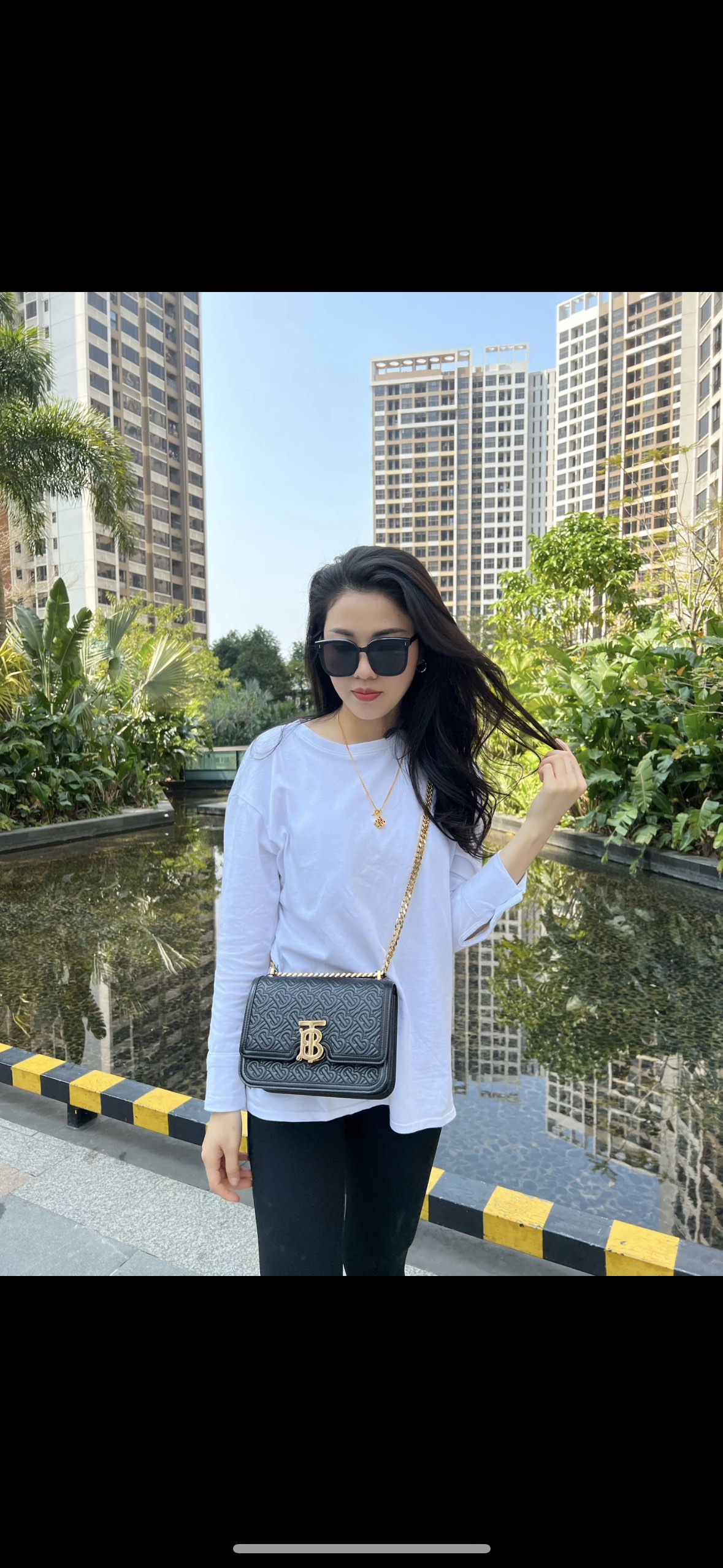Bolso TB mini con logotipo exclusivo, cierre, bolso con cierre de logotipo TB de forma estructurada, muy reconocible, l…