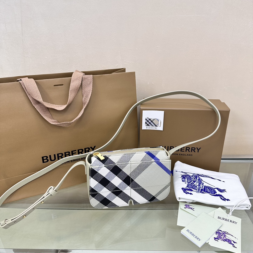 버버리 가방 Burberry 40006