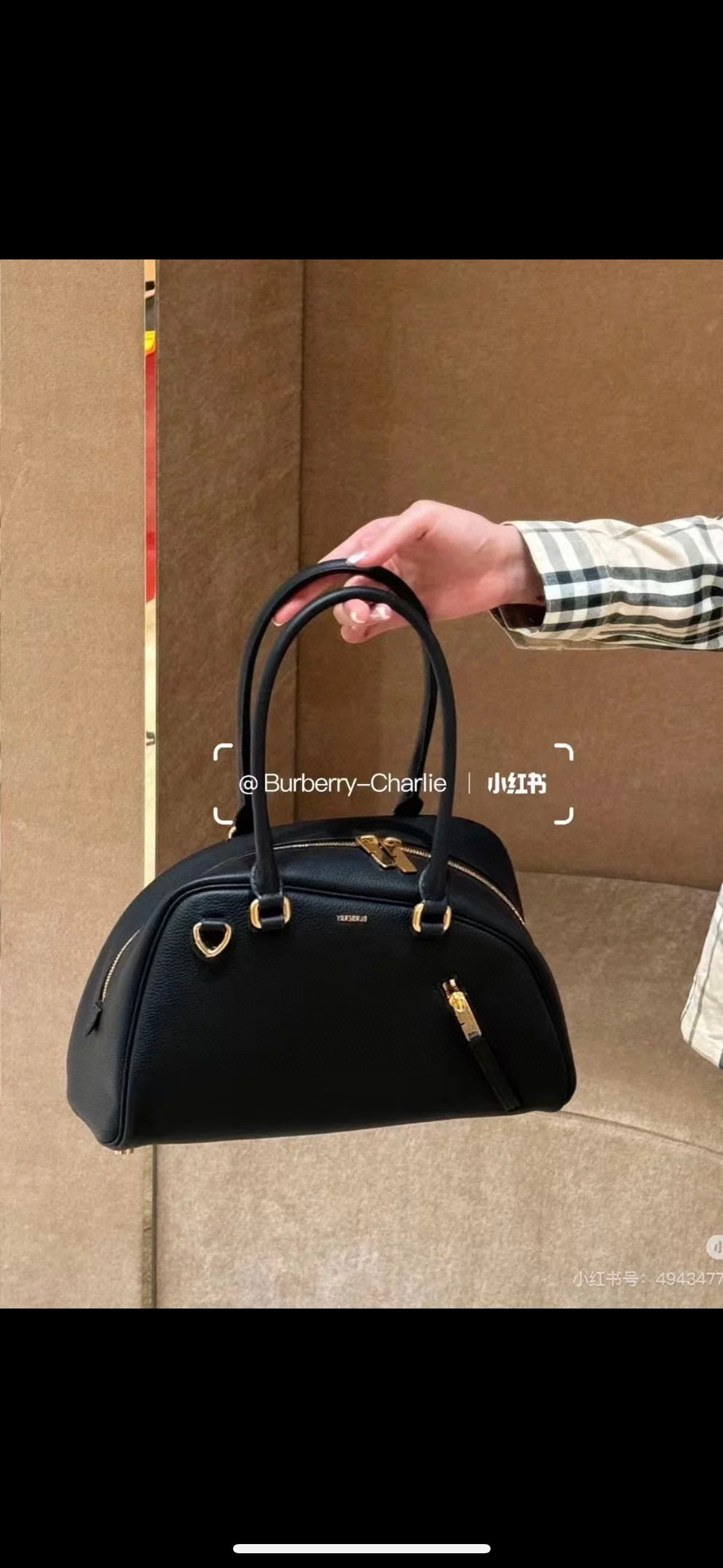 Burberry Bowling bag has new tricks again